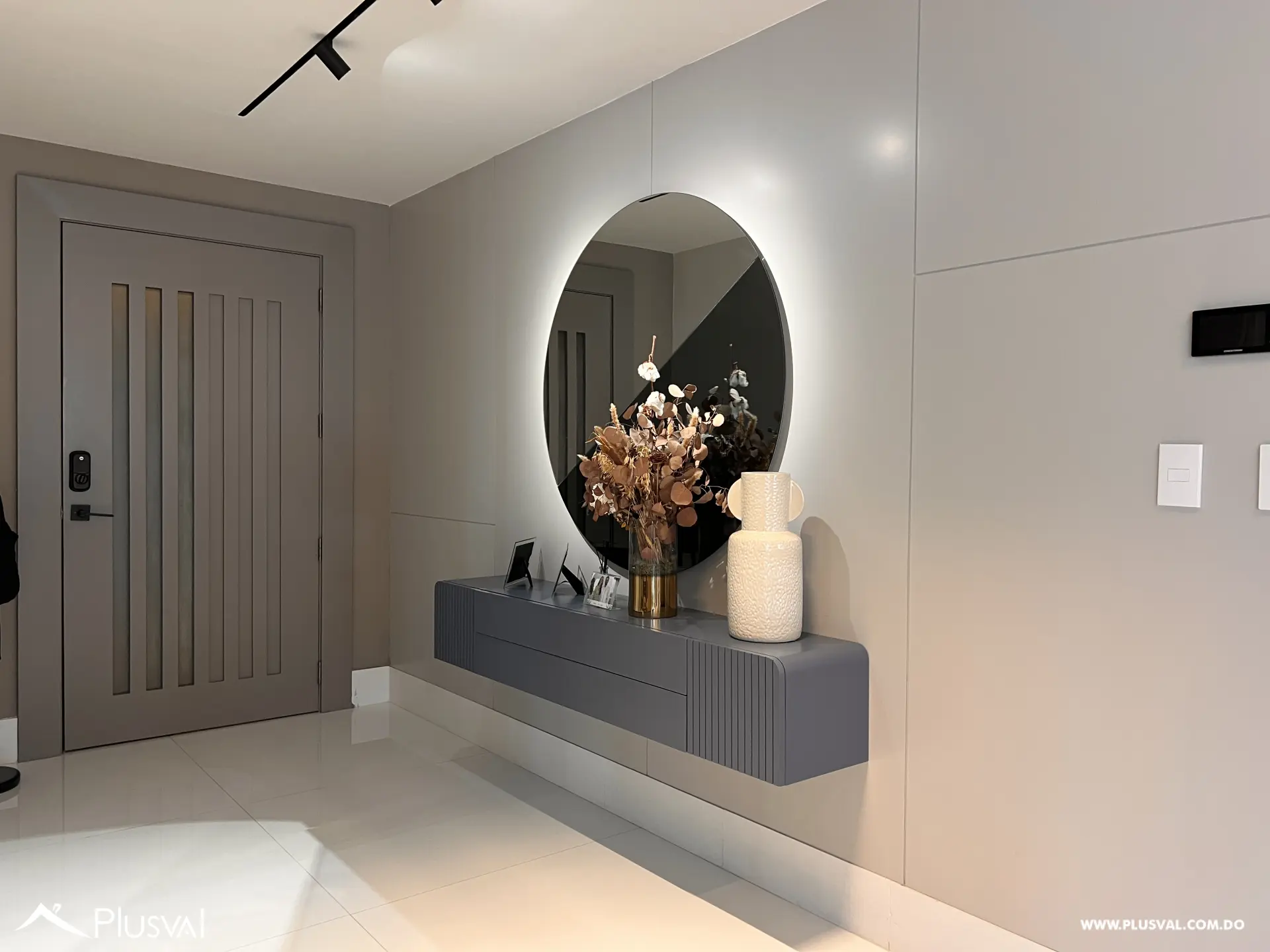 Amplio e Iluminado apartamento de venta en Piantini, piso alto y 5 parqueos 532882