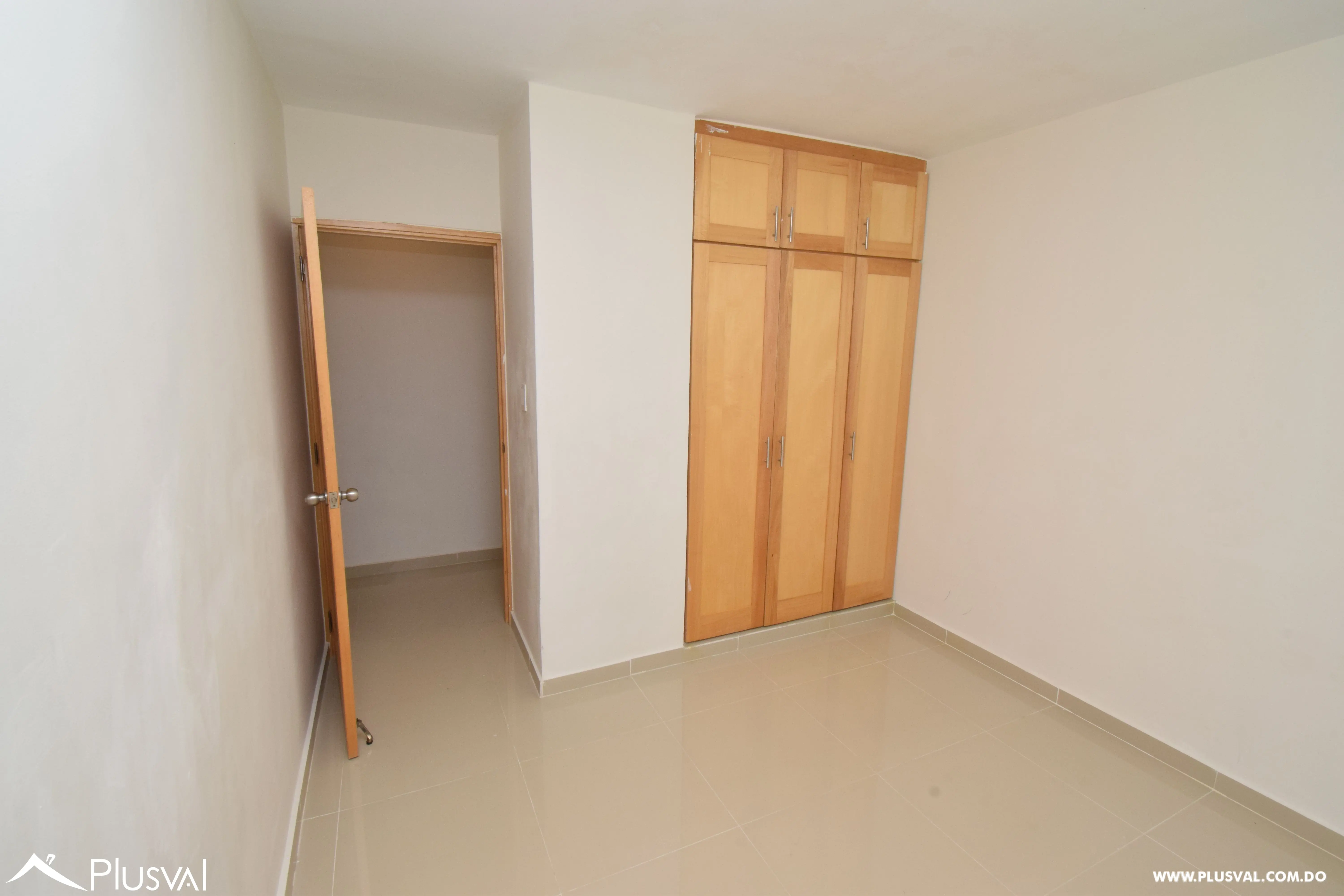 Apartamentos en alquiler cerca de la Av. República de Colombia 452106