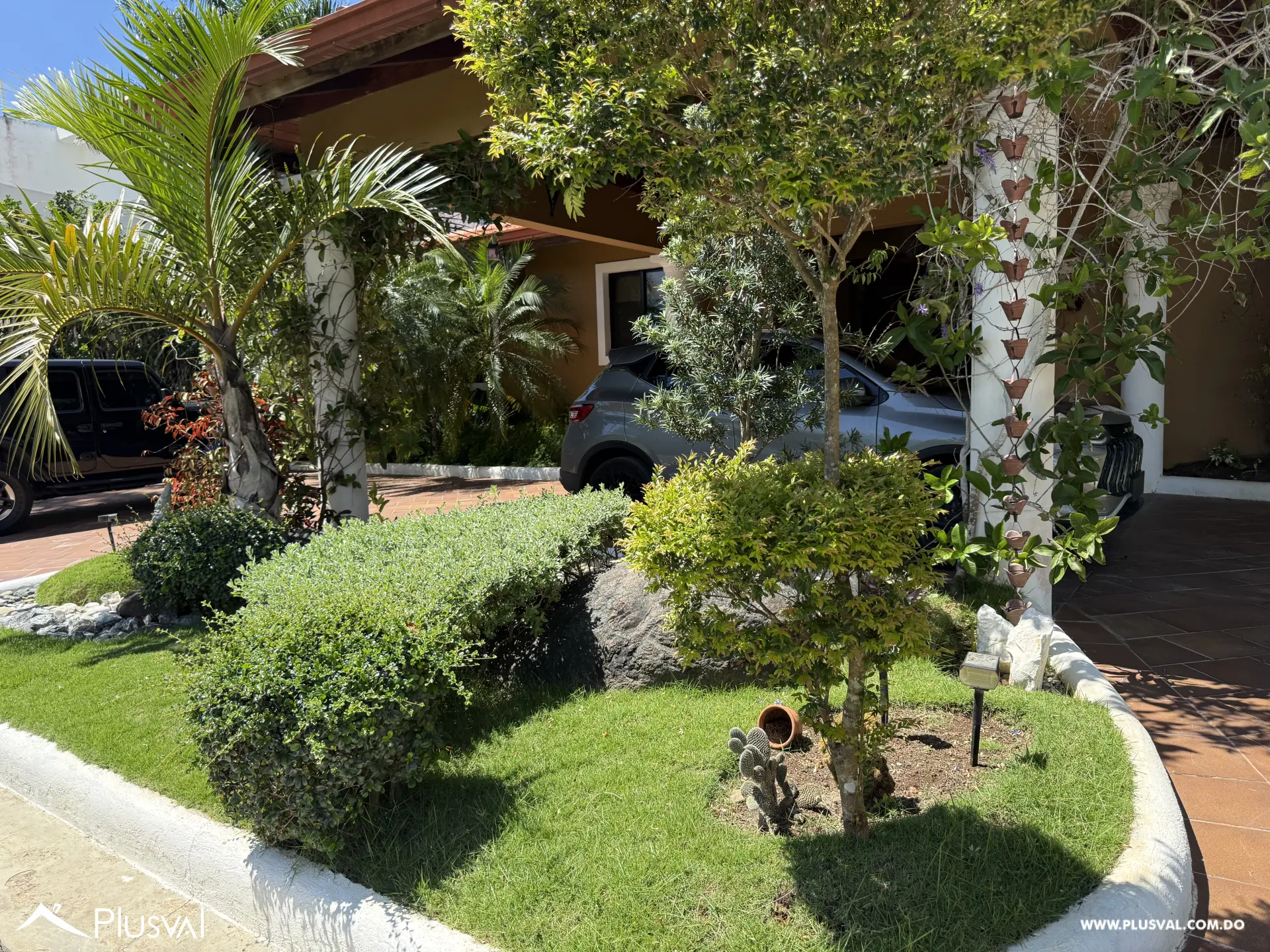 Villa en venta en metro Country Club con piscina privada y vista al campo de golf 493902