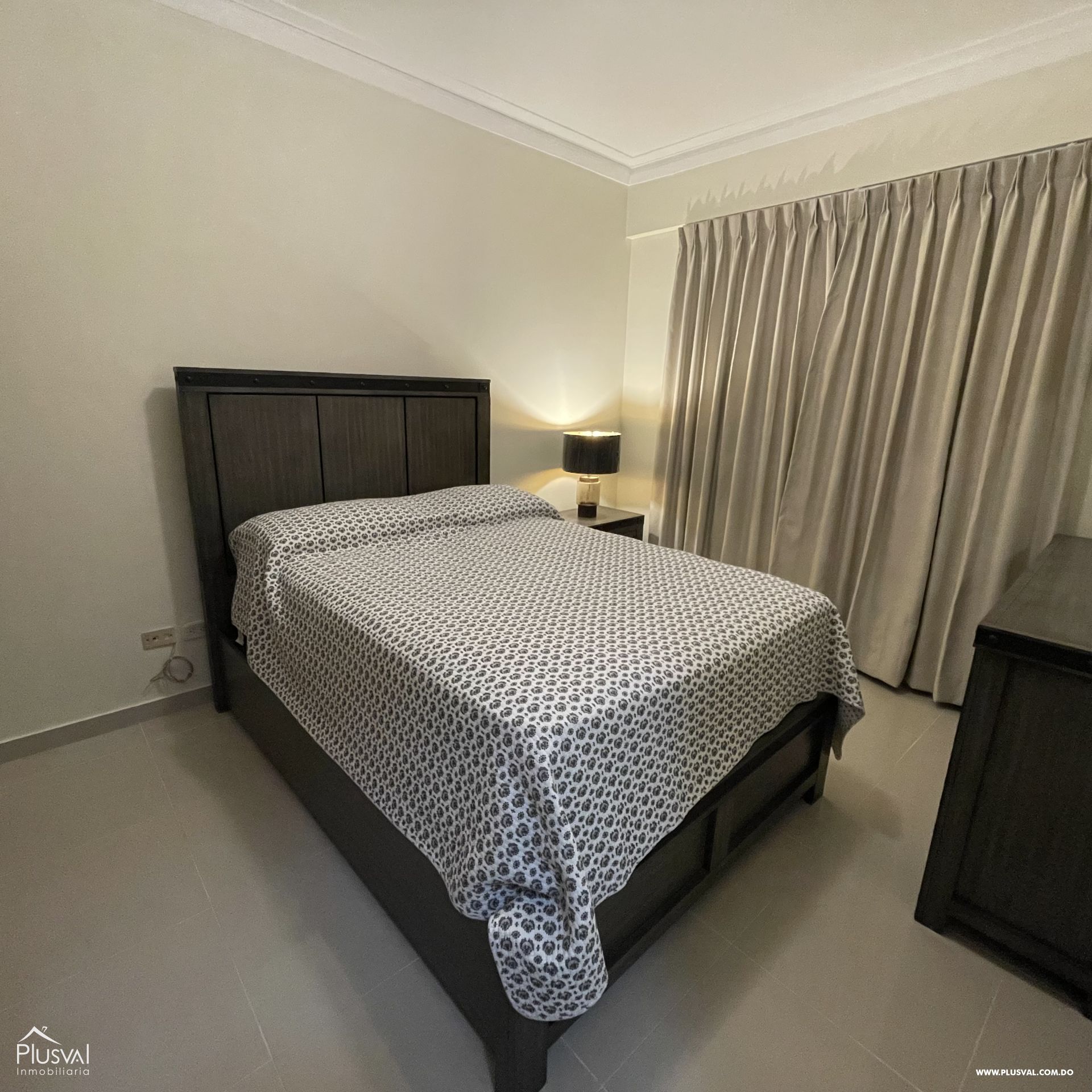 Apartamento en Alquiler en Evaristo Morales 256238
