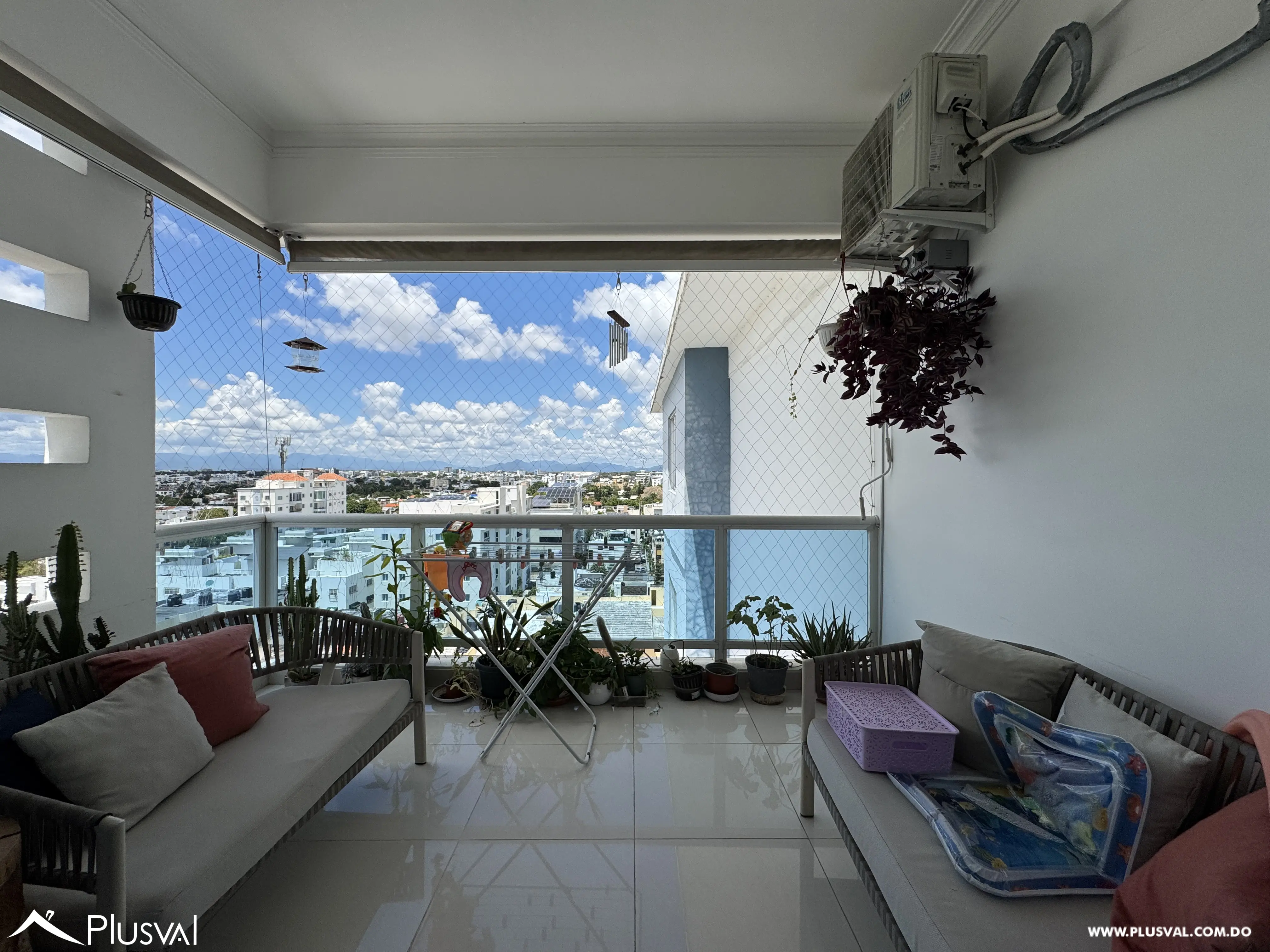 Apartamento amueblado en alquiler en Evaristo Morales | 3 habitaciones, terraza con jacuzzi, 2 parqueos 497273