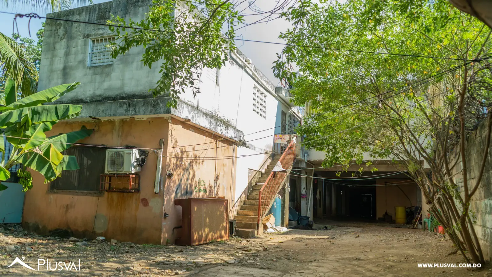 Casa solar en venta con 3 viviendas construidas en Villa Agrícolas 492881