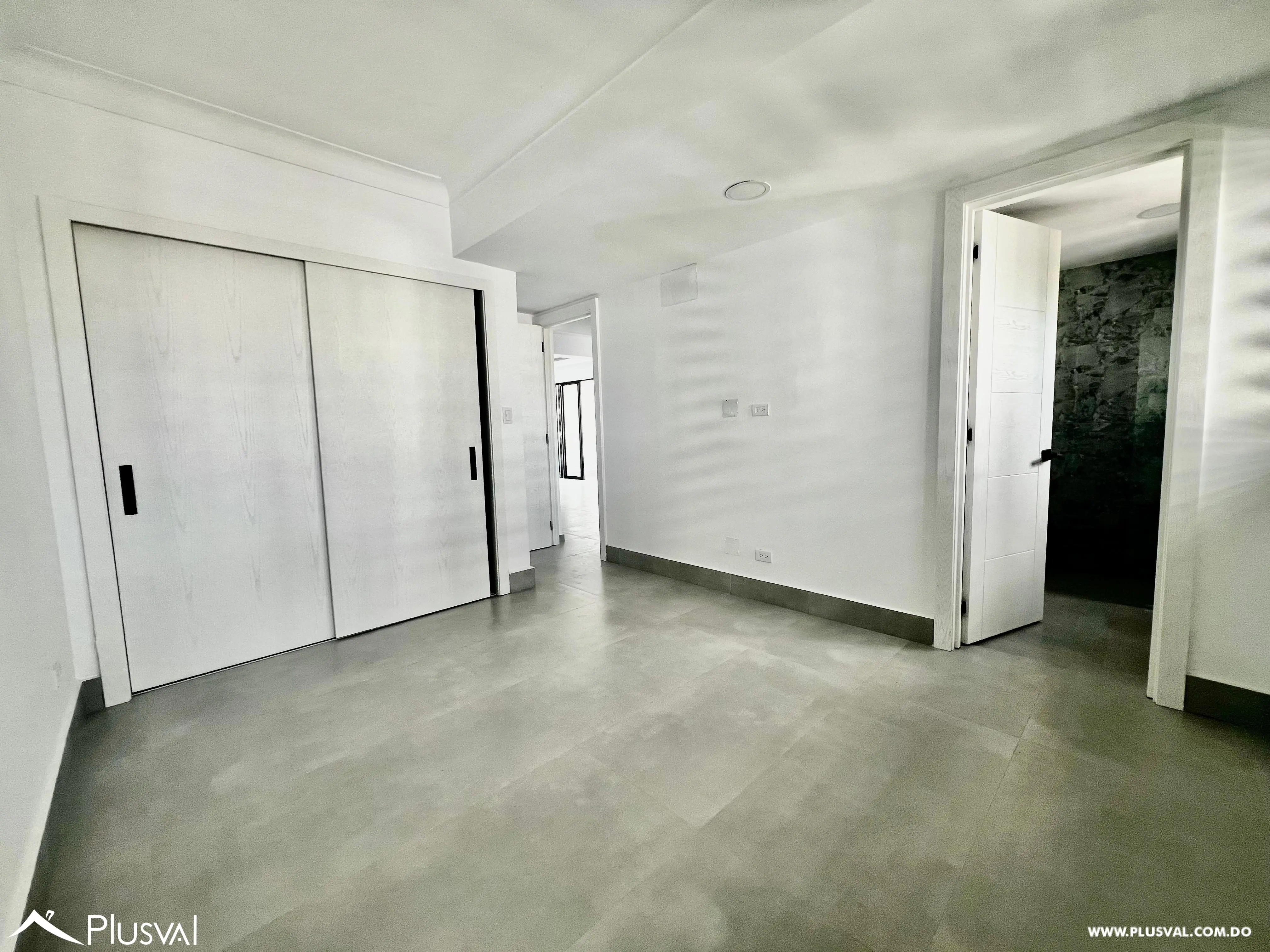 Moderno apartamento en venta de 2 habitaciones, en Evaristo Morales 459723