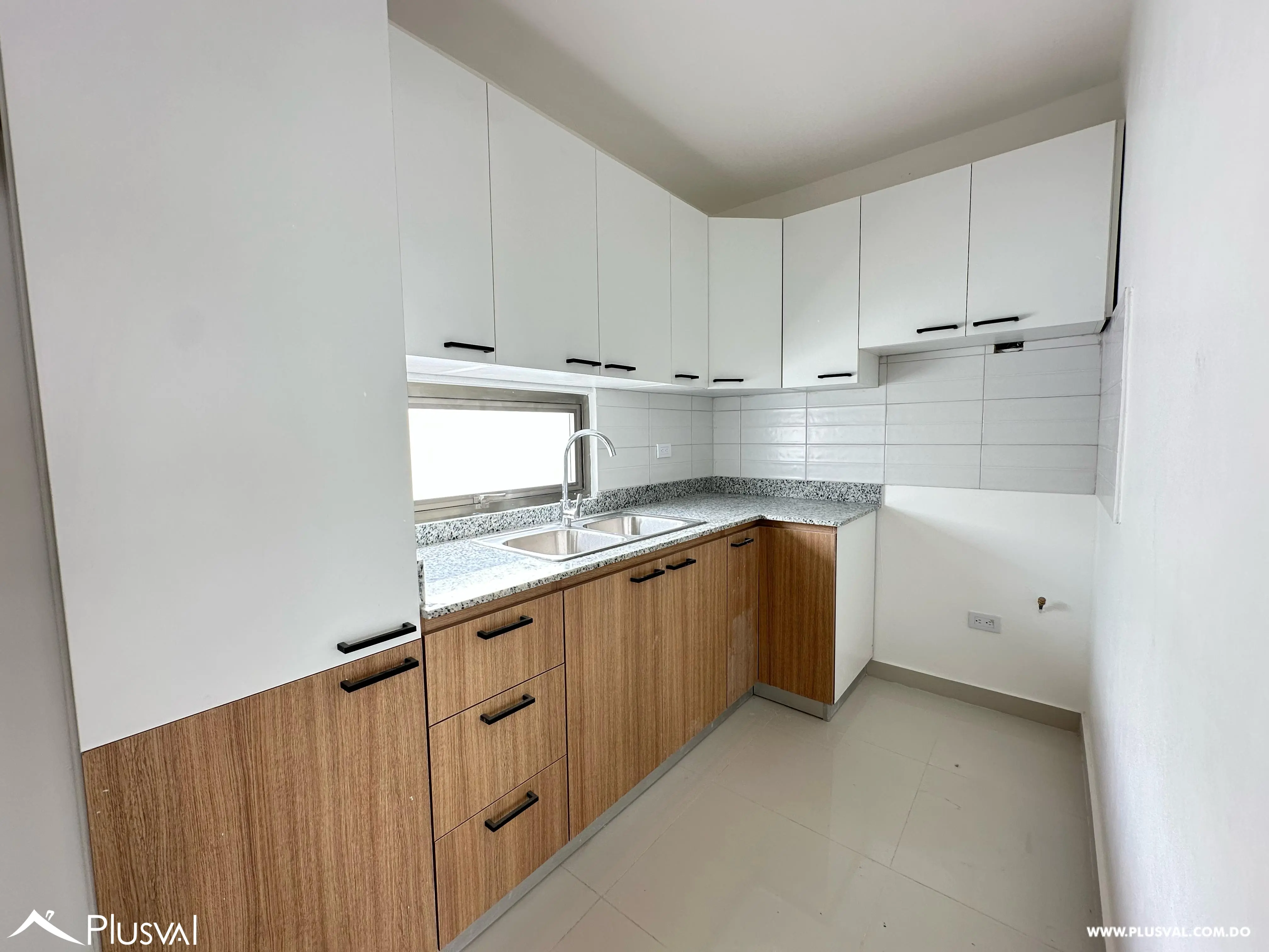Apartamentos en venta de 2 y 3 habitaciones con patio y terraza 465599