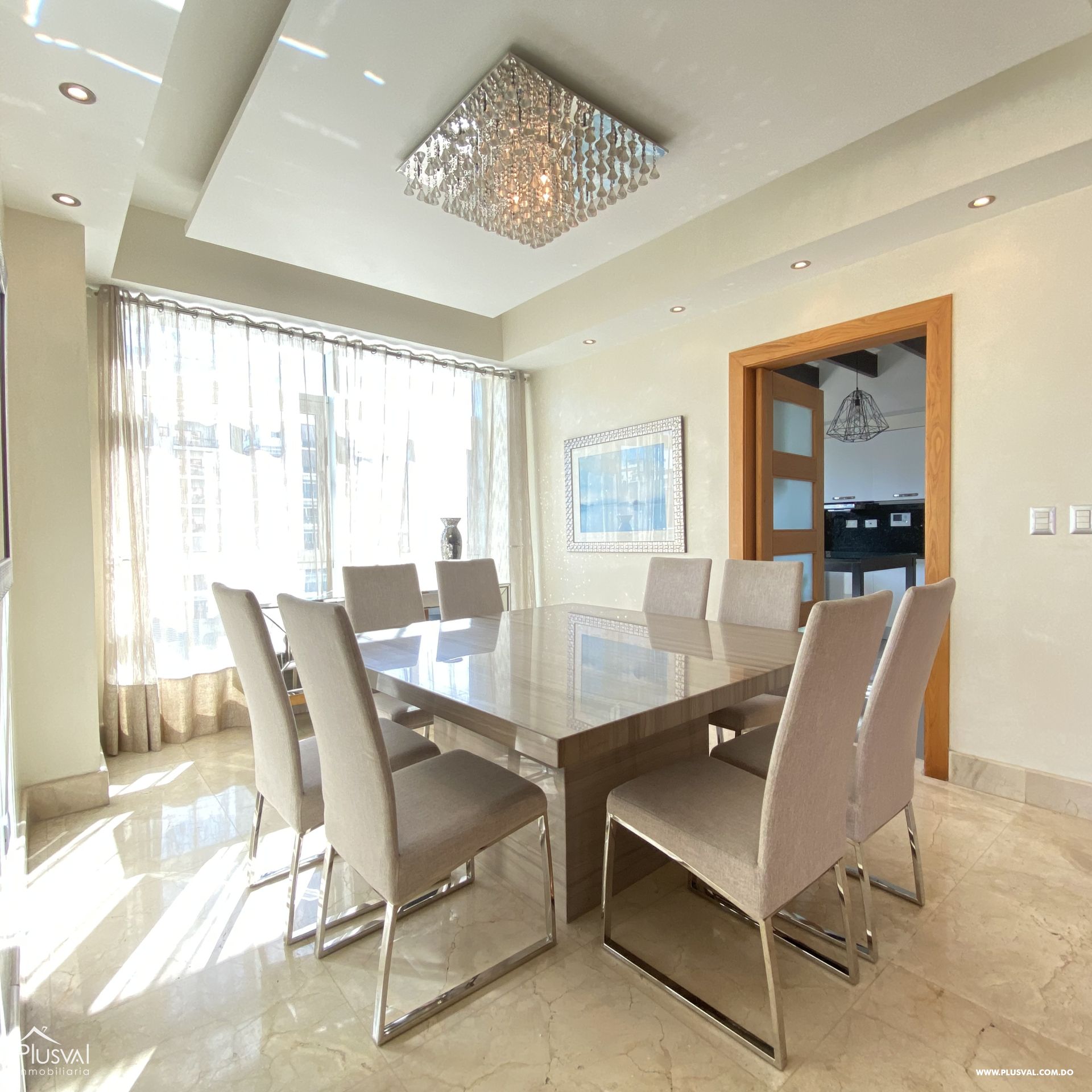 Alquilo Excelente Apartamento en el Corazón  Piantini 430616