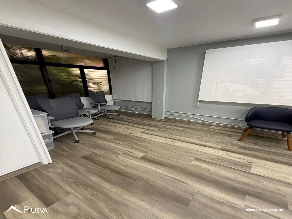 Oficina en alquiler en Piantini 513561