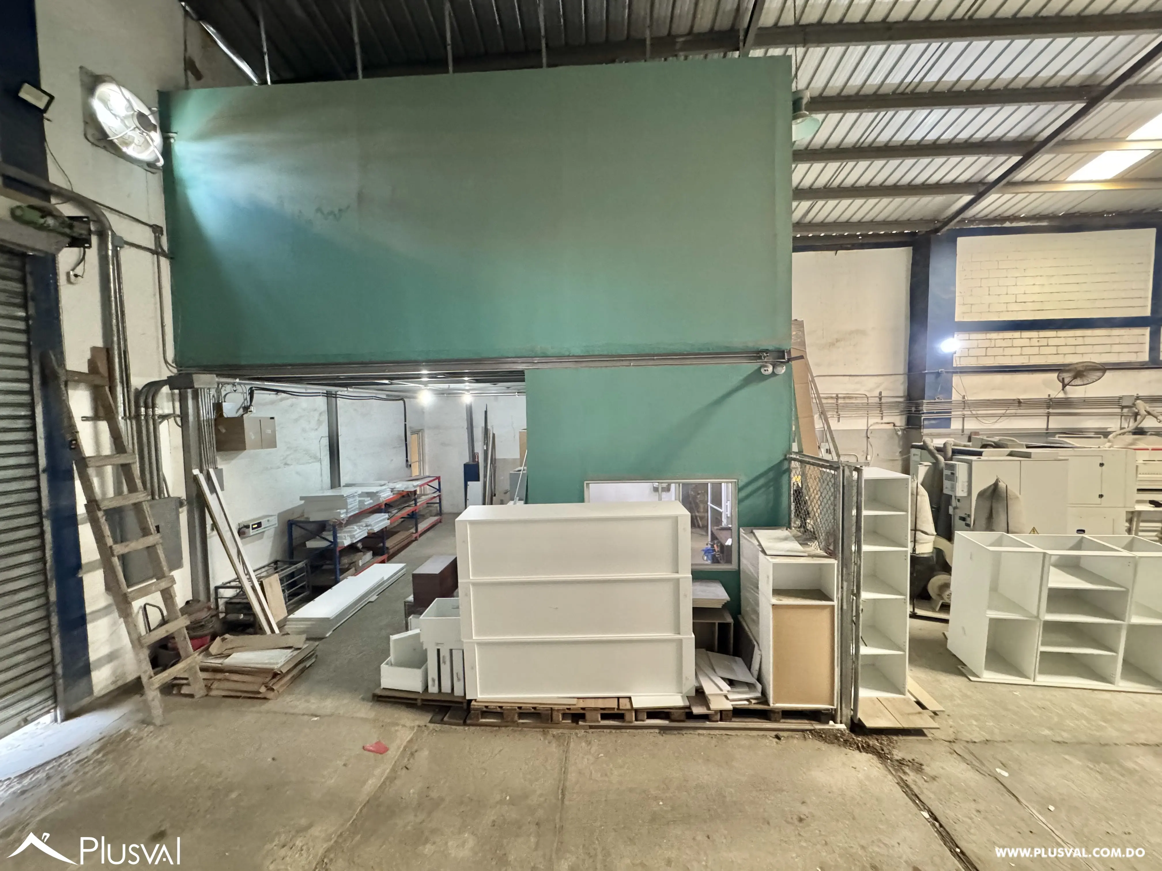 Alquilo Excelente Nave de 800 mt2 en La Zona Industrial de Herrera 482757