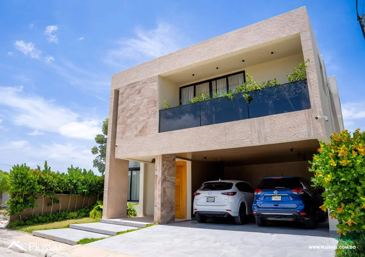 Casa de Dos Niveles  Amueblada en Venta en Gurabo 523024