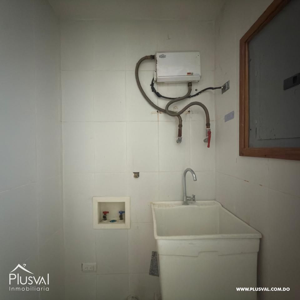 Alquiler en moderna torre en Evaristo Morales 481897