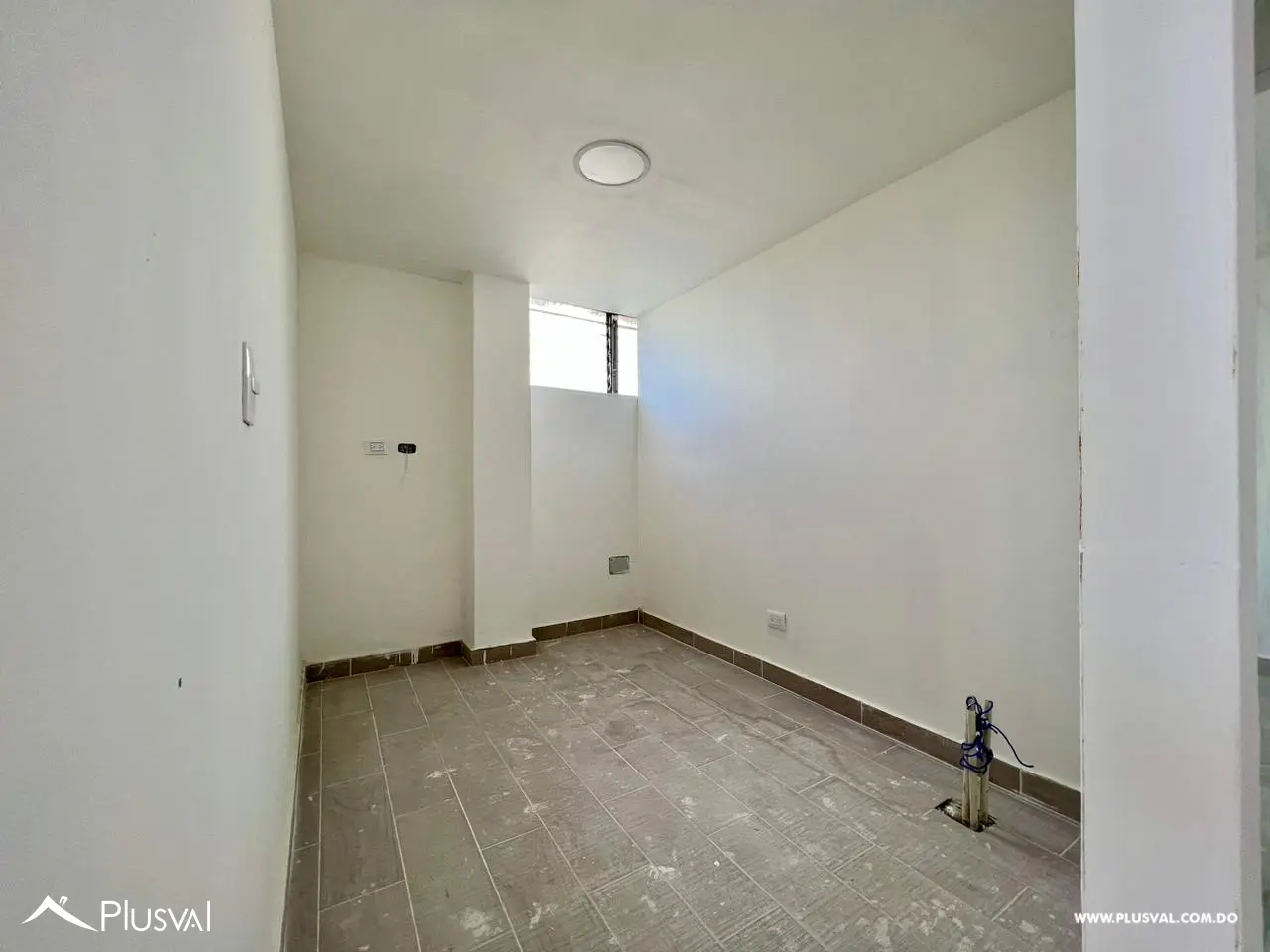 Local en venta en Miraflores con 3 oficinas y recepción 455009