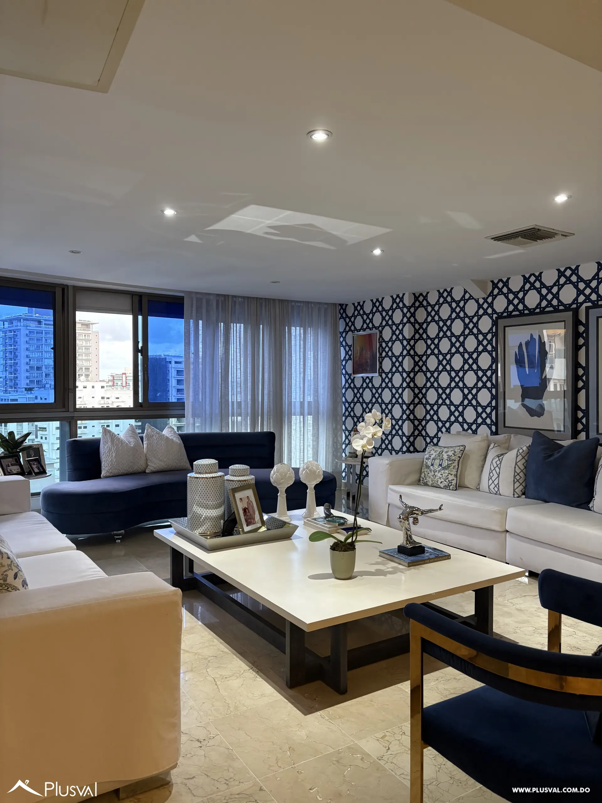 Excelente apartamento en Naco con 5 parqueos y muy buenas áreas sociales 480283