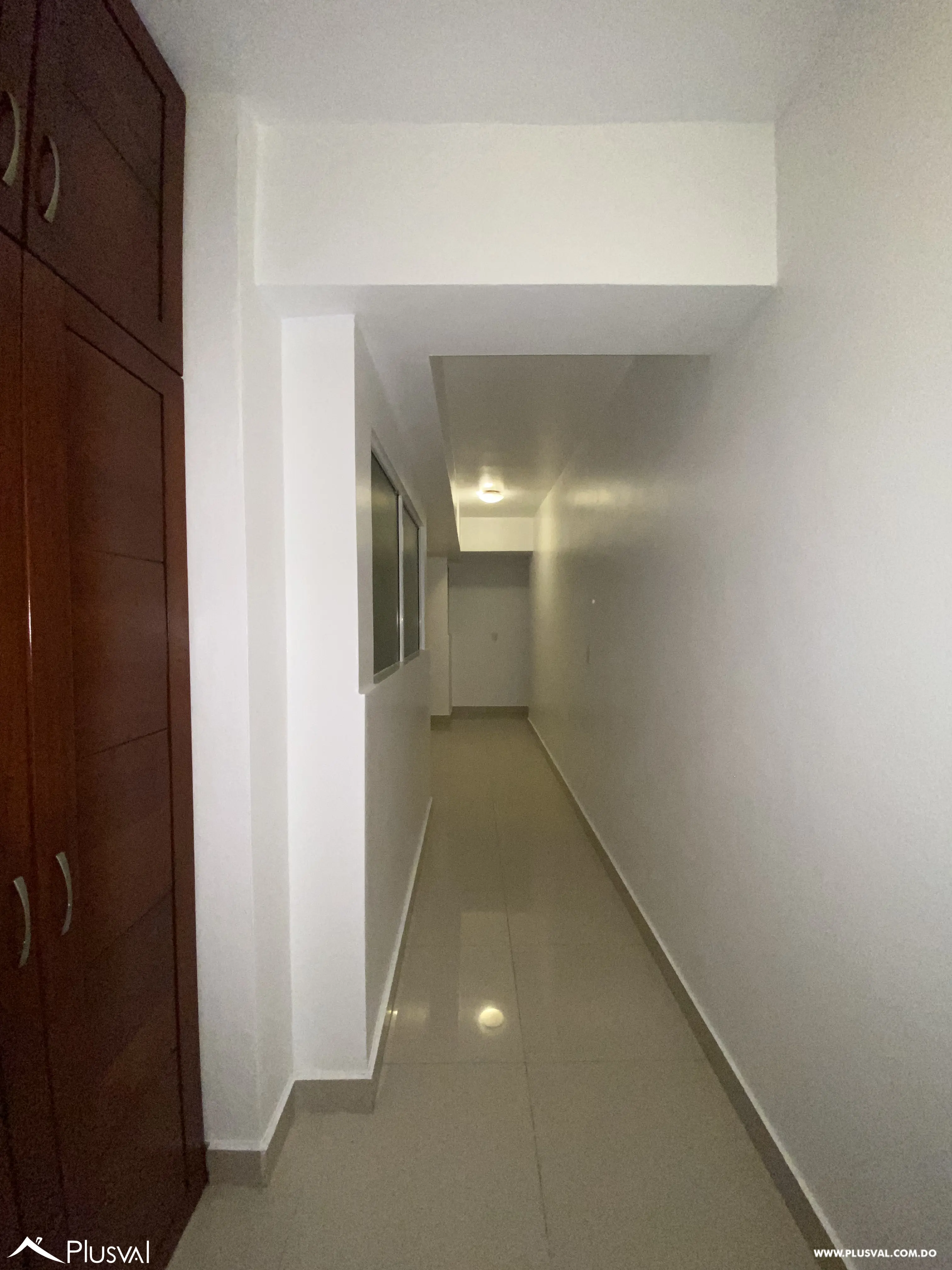 Se alquila amplio apartamento en Serralles. 469174