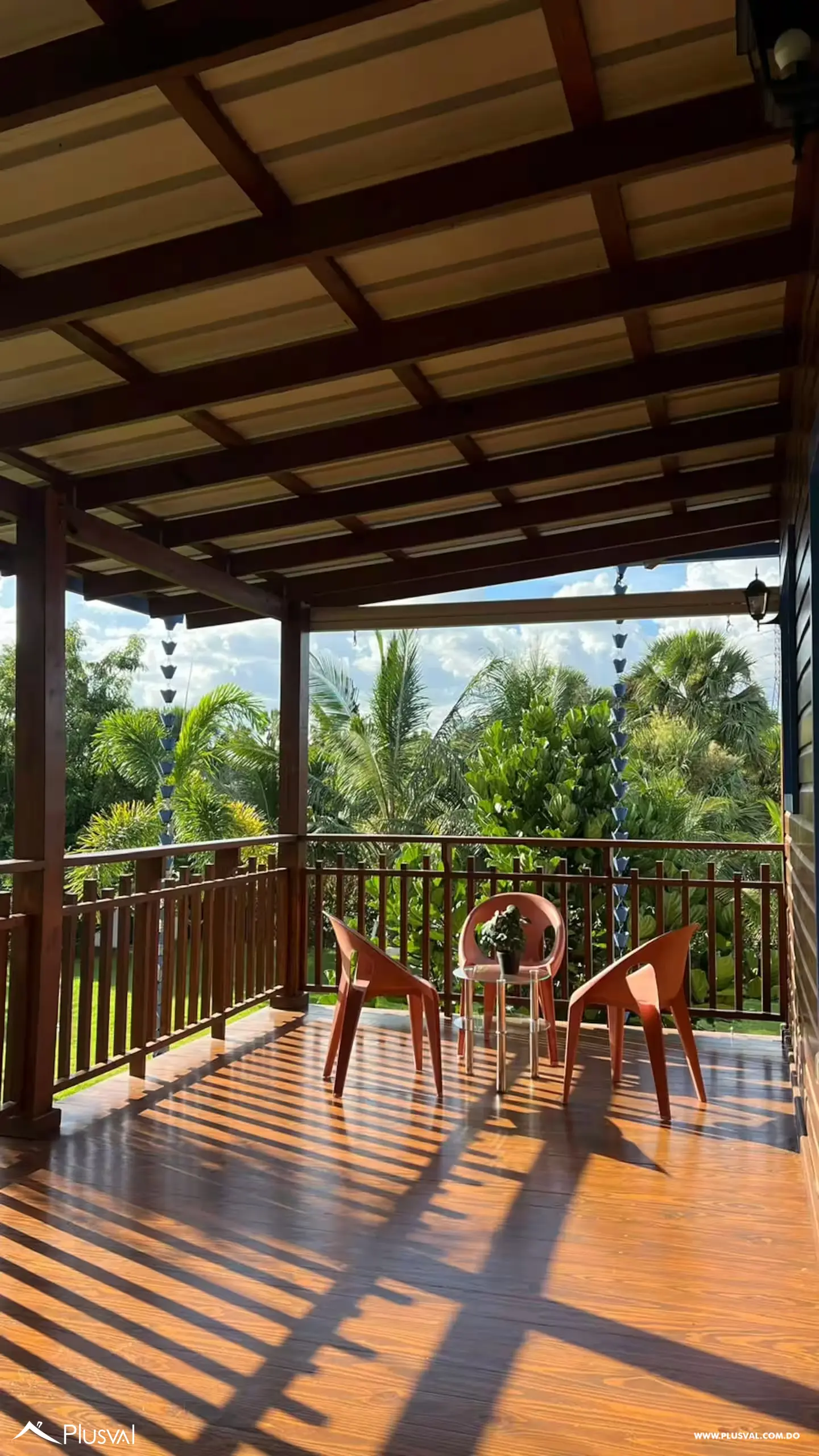 Villa tipo casa de campo en madera rodeada de naturaleza, a solo 30 minutos del Santiago Centro. 527455