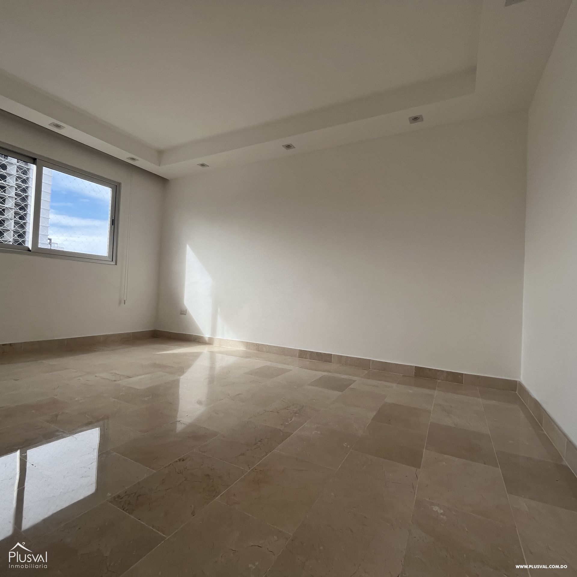 APARTAMENTO EN ALQUILER, NACO 450031