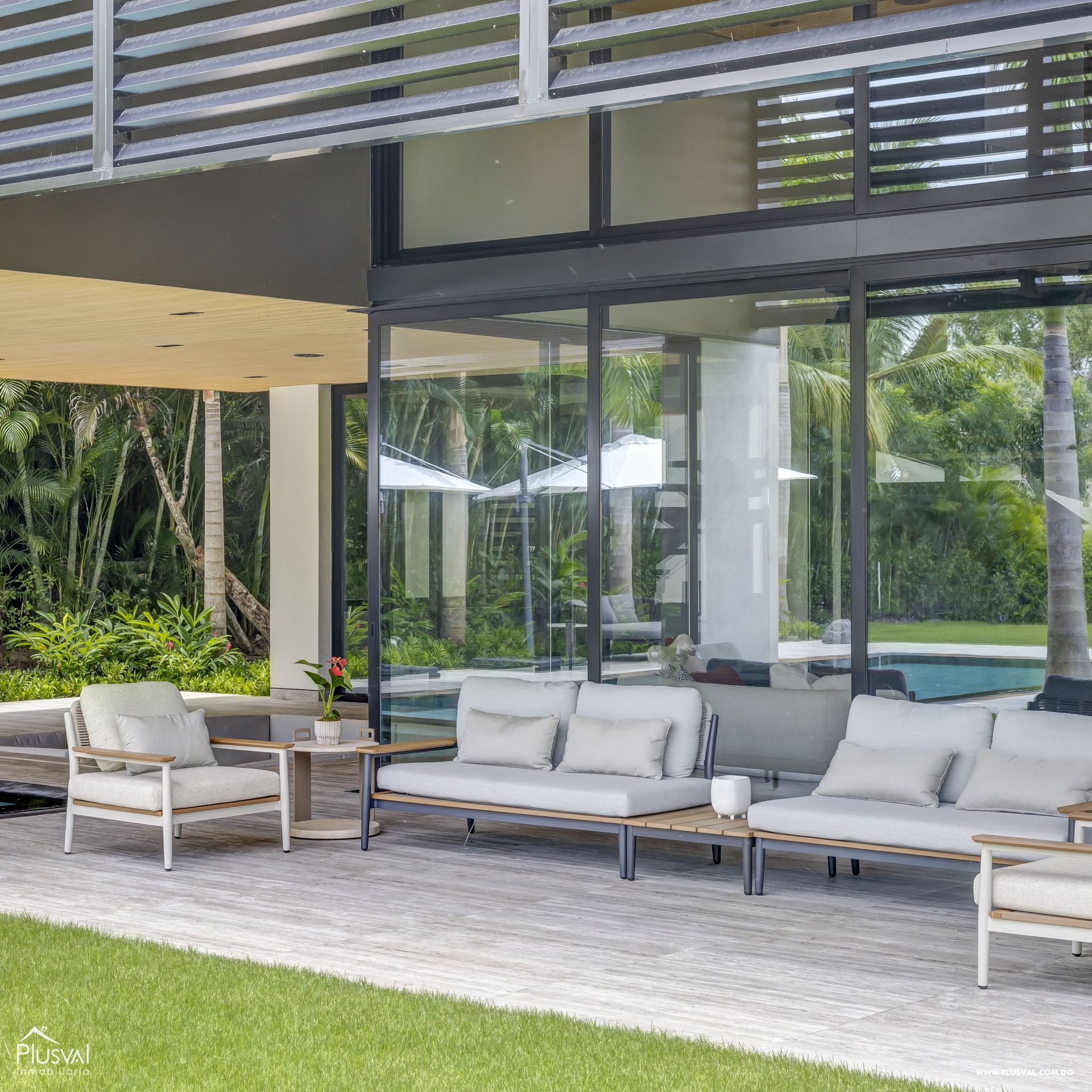 Modern Luxury Villa in Hacienda on sale, Punta Cana Resort. 370657