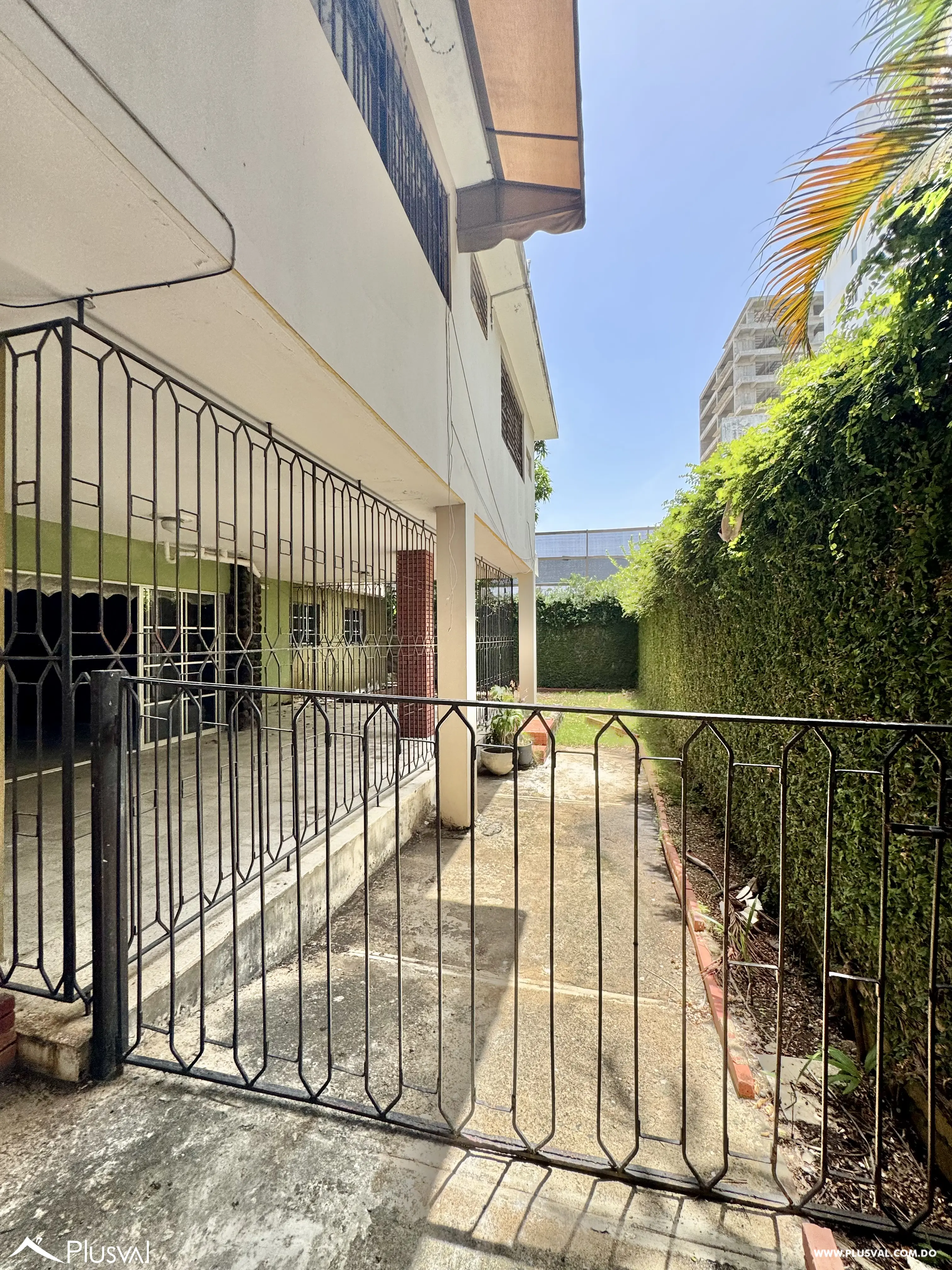 Vendo Maravillosa Casa de 2 Niveles en Los Cacicazgos 519160