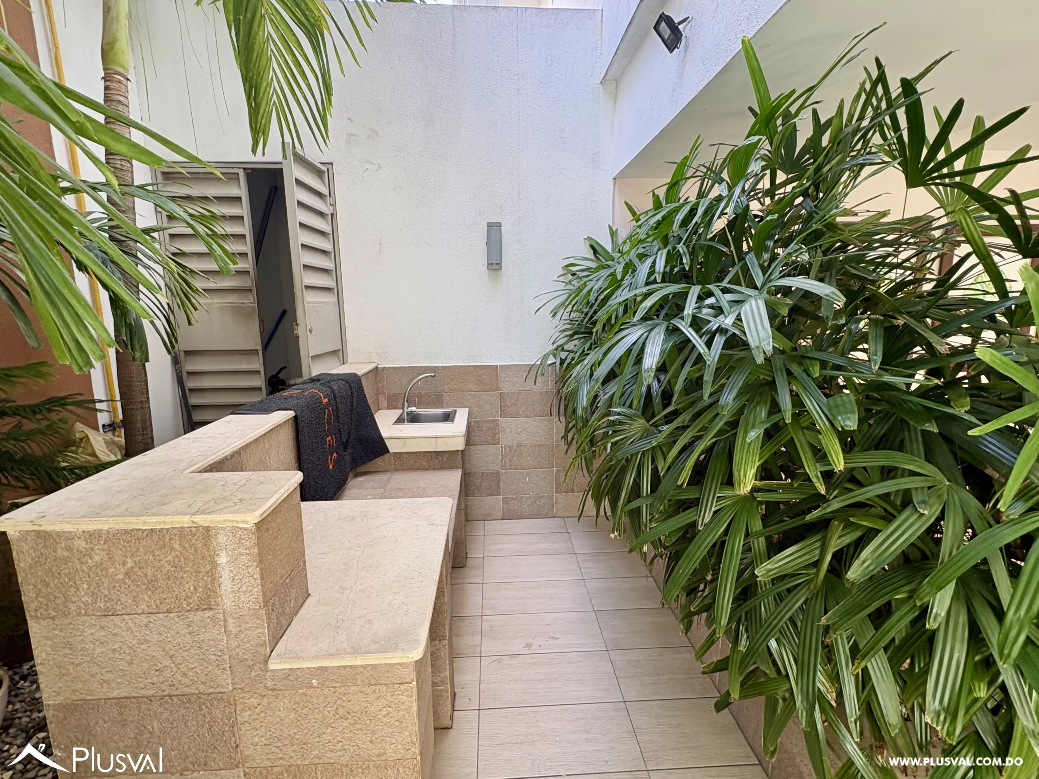 Apartamento en alquiler amueblado de 3 habitaciones y 3.5 baños en Piantini 467351