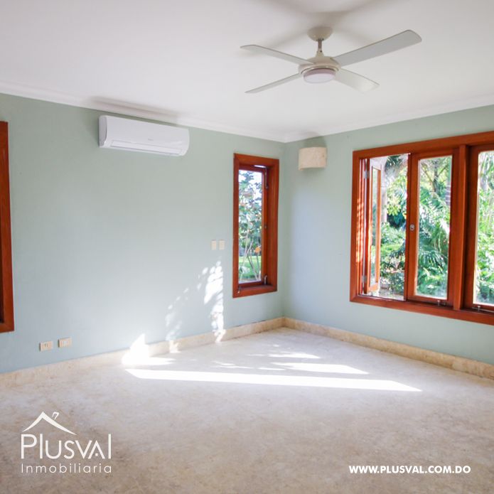Amplia villa en venta en Cap Cana 209710