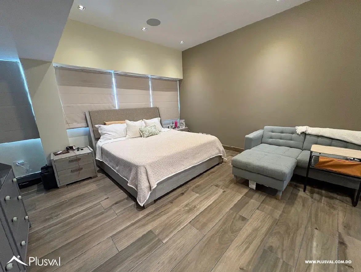 Pent house en venta en Evaristo Morales 499100