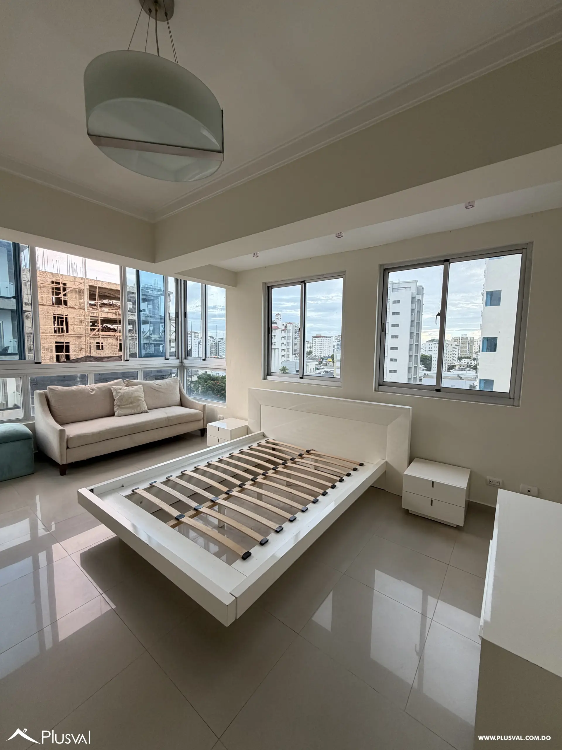 Apartamento en alquiler amueblado en el sector de Naco con 1 hab y 1 parqueo. 533177