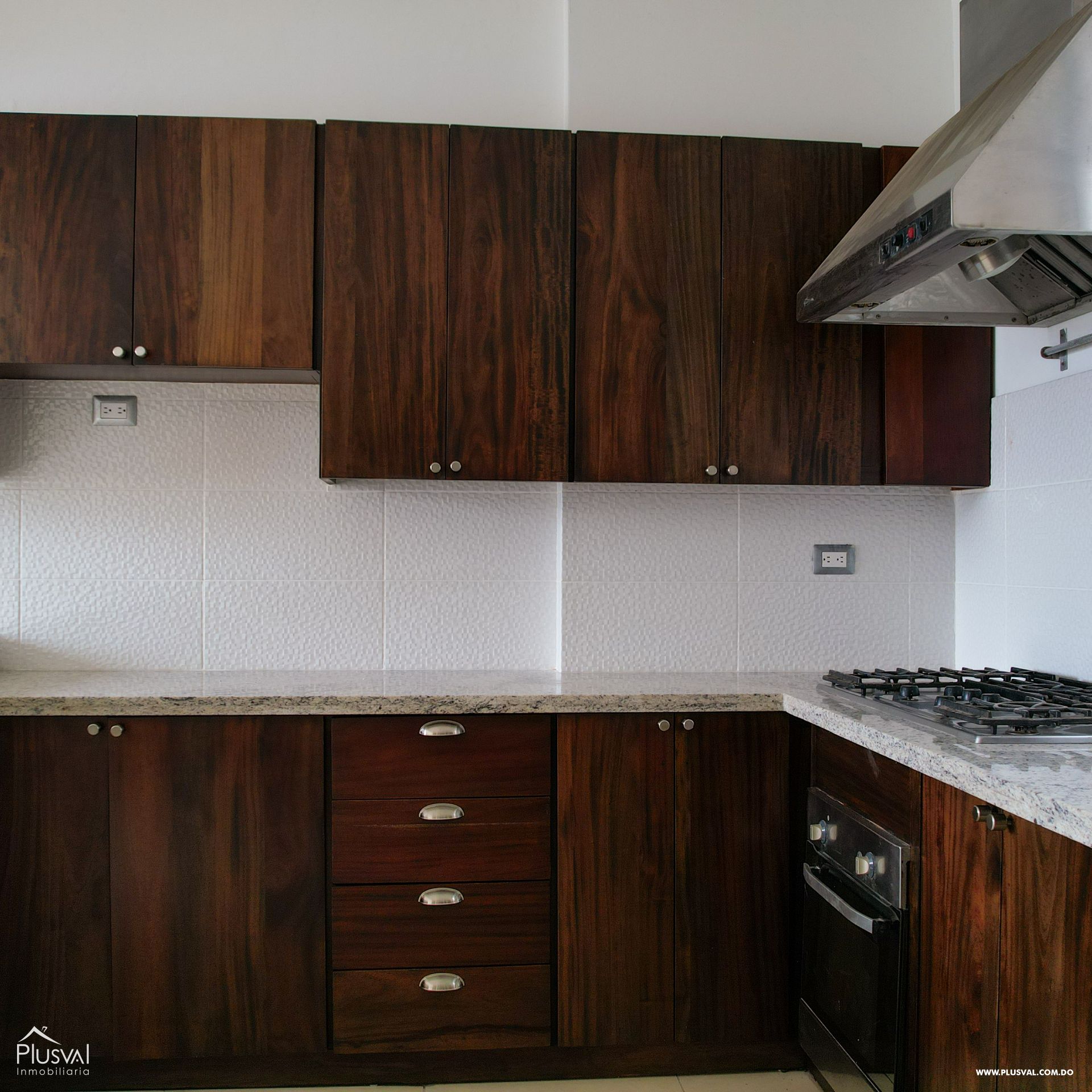 Amplio Apartamento en Venta en Cerros de Gurabo 413870