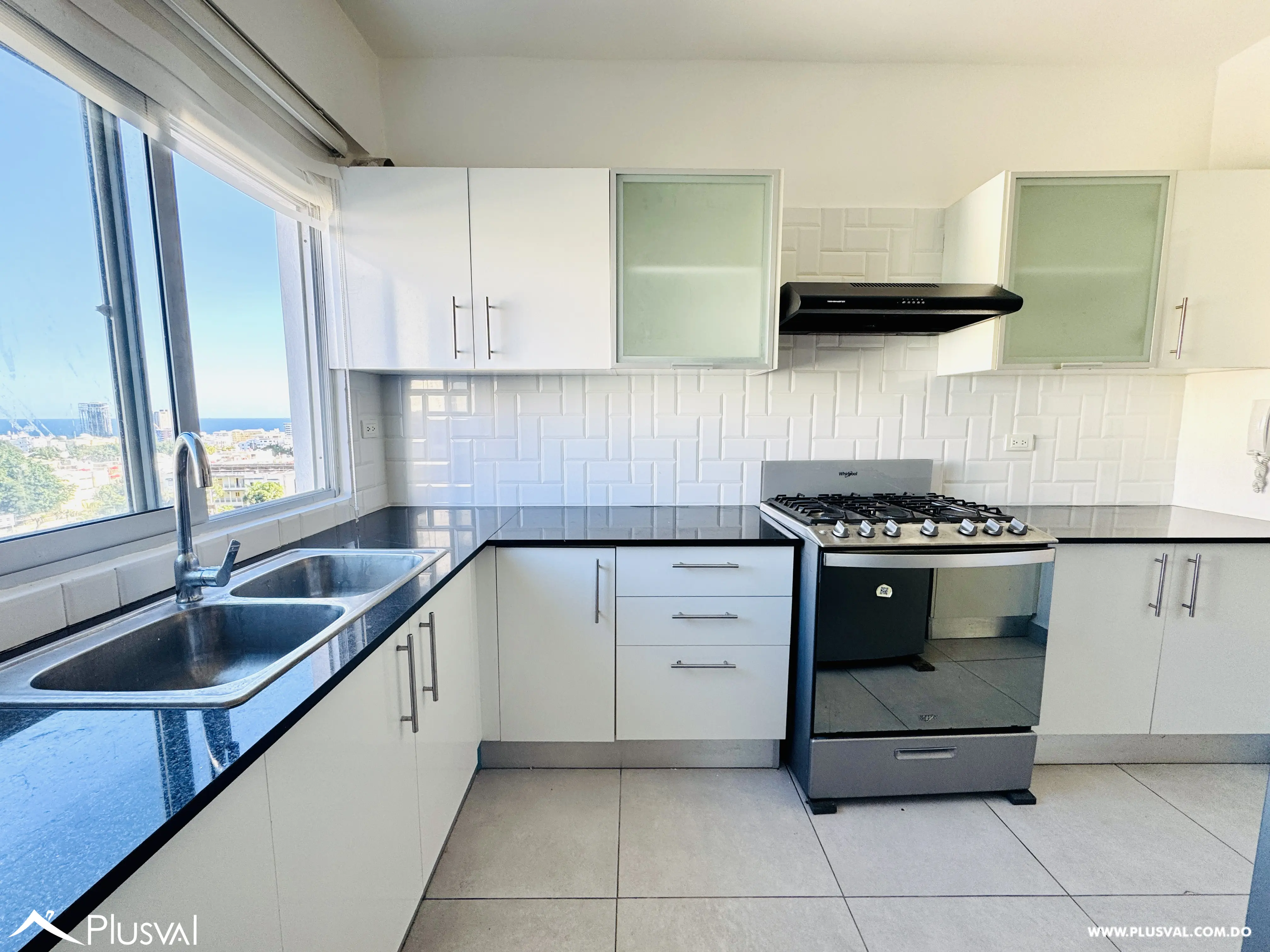 Amplio apartamento ubicado en La Esperilla con hermosa vista al mar 488111