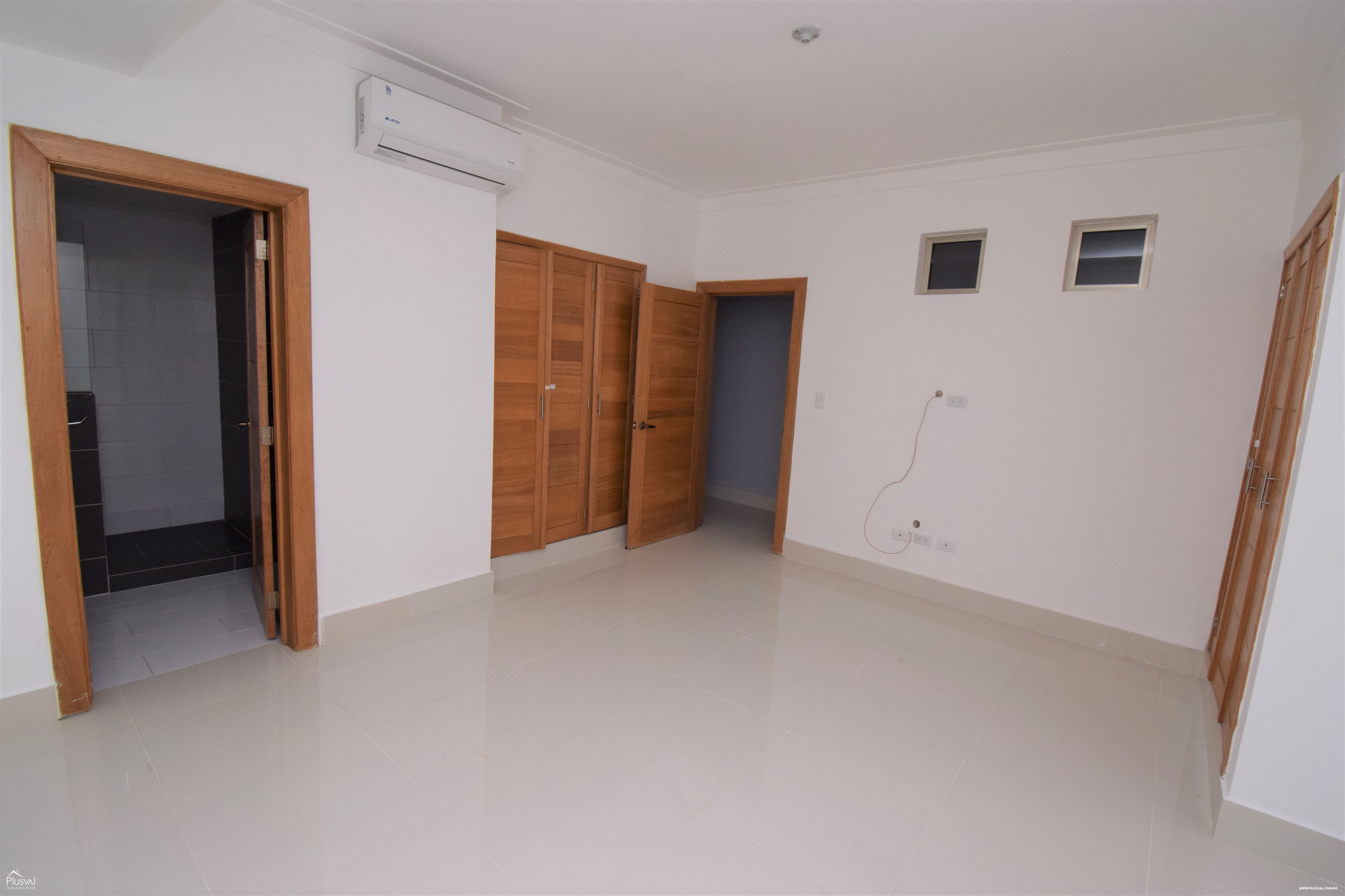 Amplio apartamento en alquiler vacio en Naco 214181