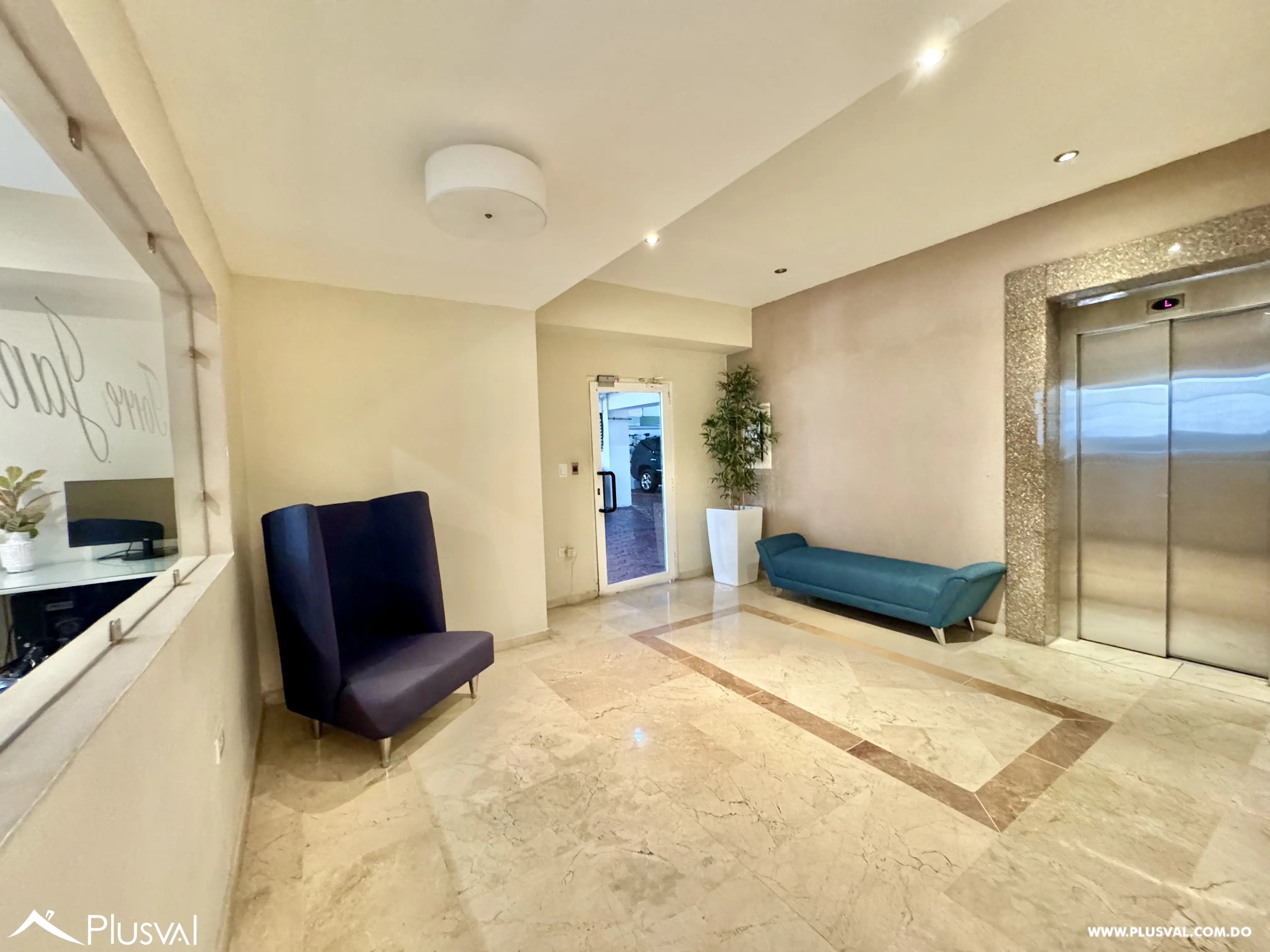 Alquilo Excelente Apto de 320 Mt2 en el Corazon de Piantini 513125