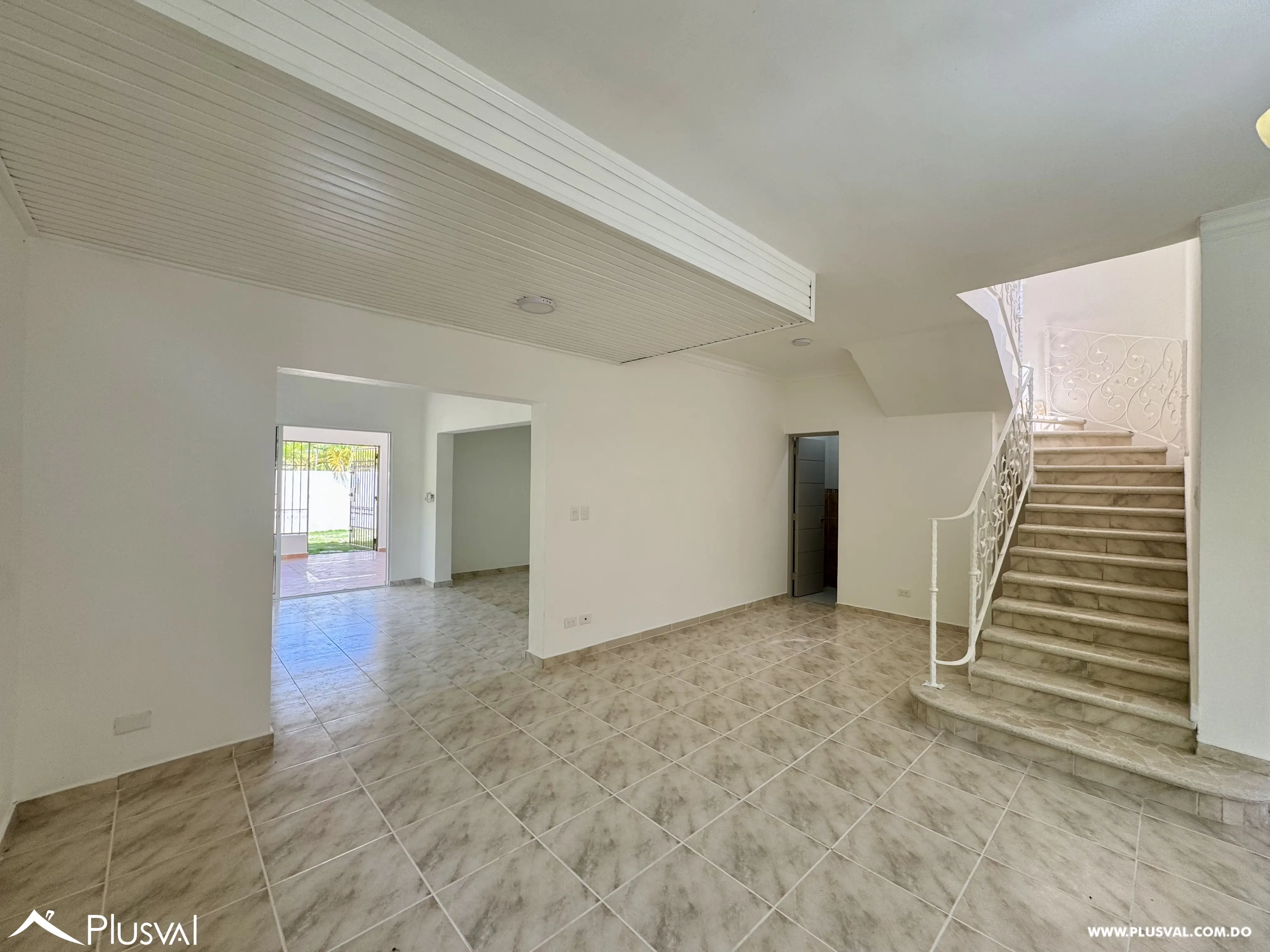 Alquilo Maravillosa Casa en Residencial Cerrado en Cuesta Hermosa II 486383