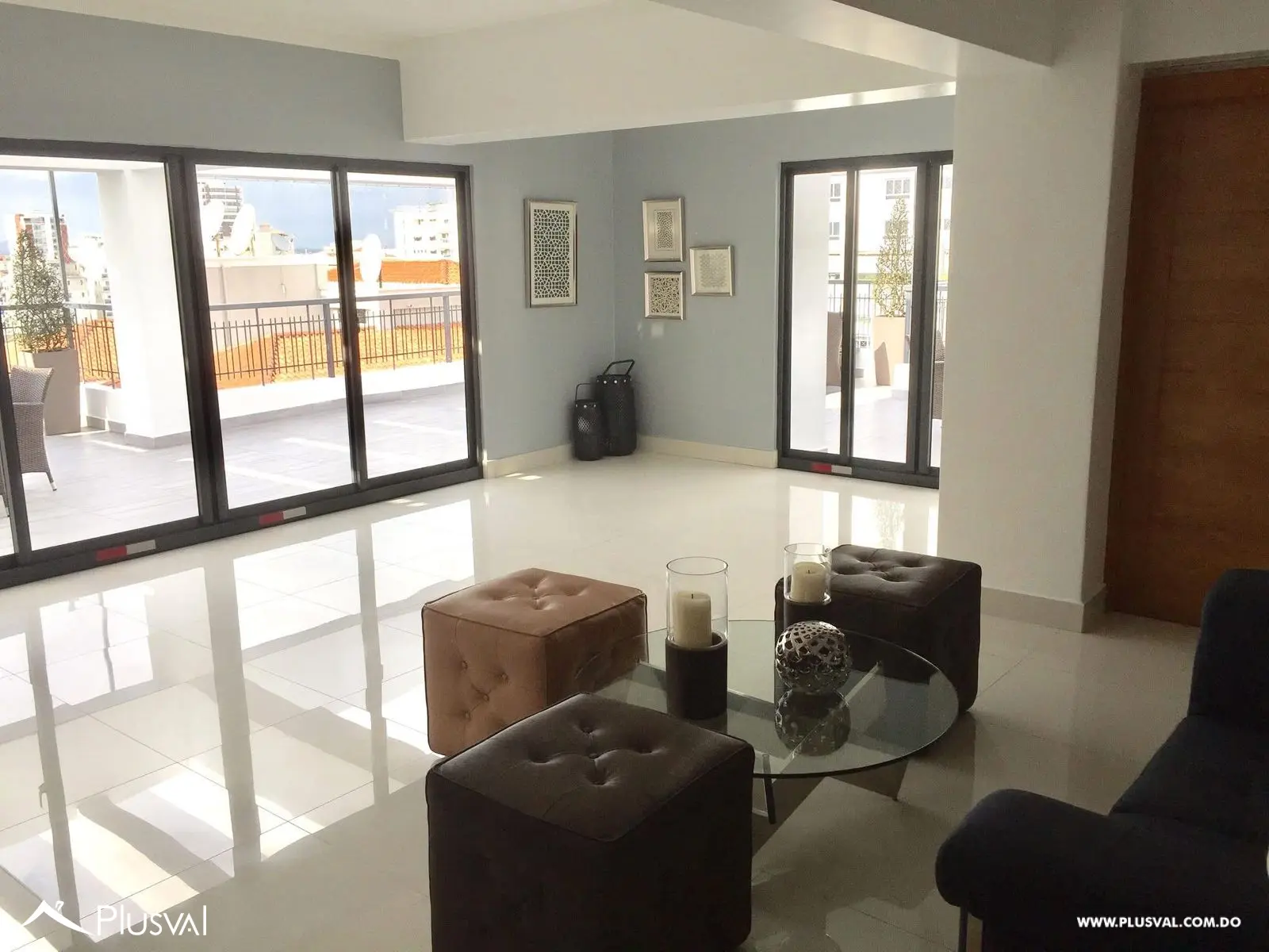 Apartamento en torre de 75 m² con 1 habitación, 2 baños y línea blanca. 512877