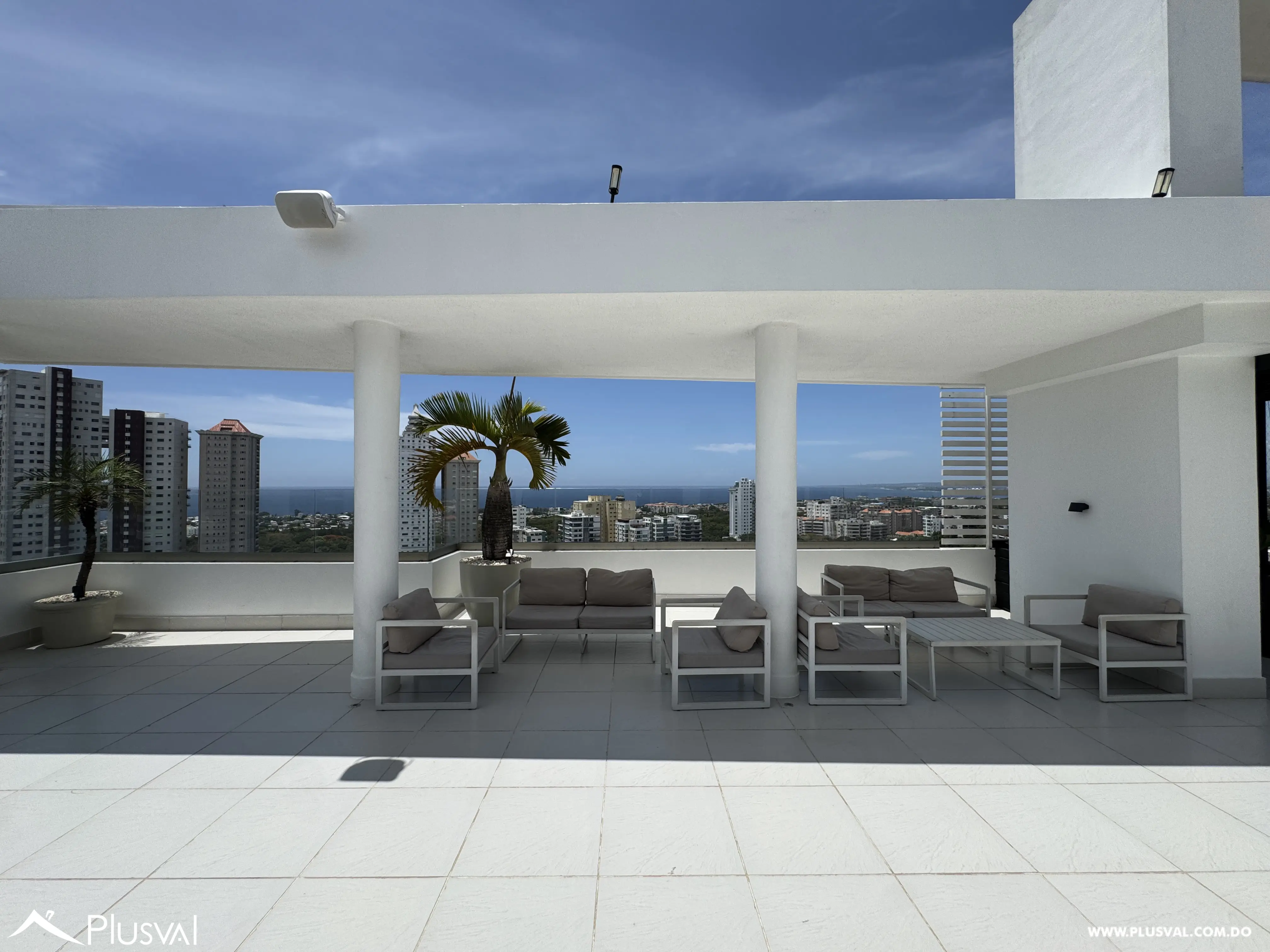 Apartamento en alquiler en Los Cacicazgos con terraza privada | 3 habitaciones 531216