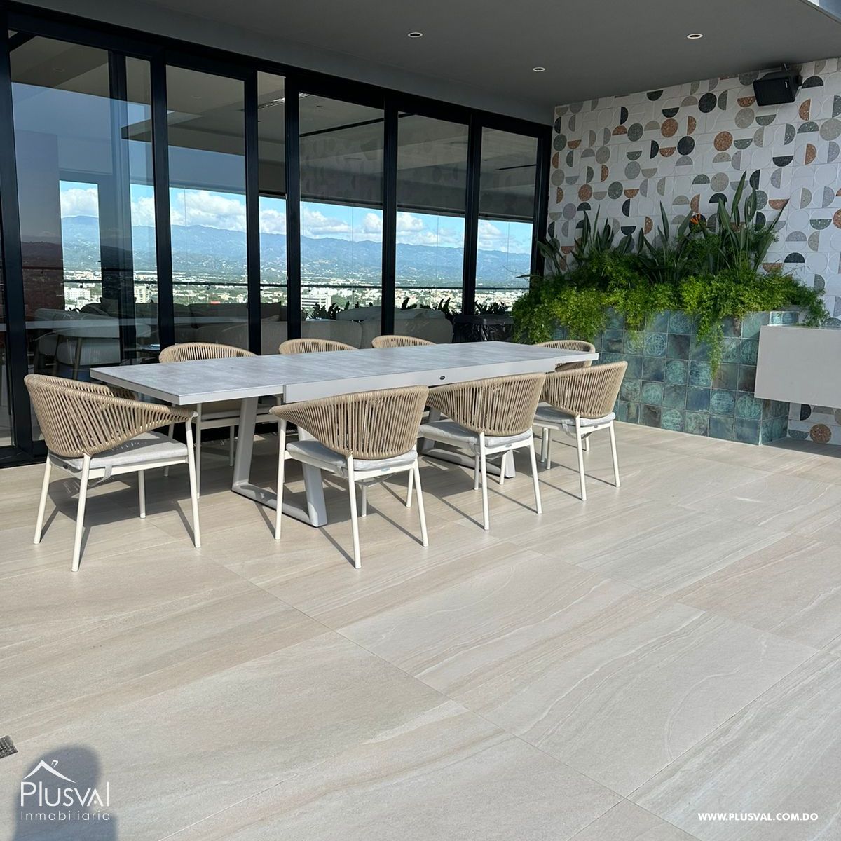 Exclusivo apartamento de 3 habitaciones  ubicado en La Esmeralda 409904