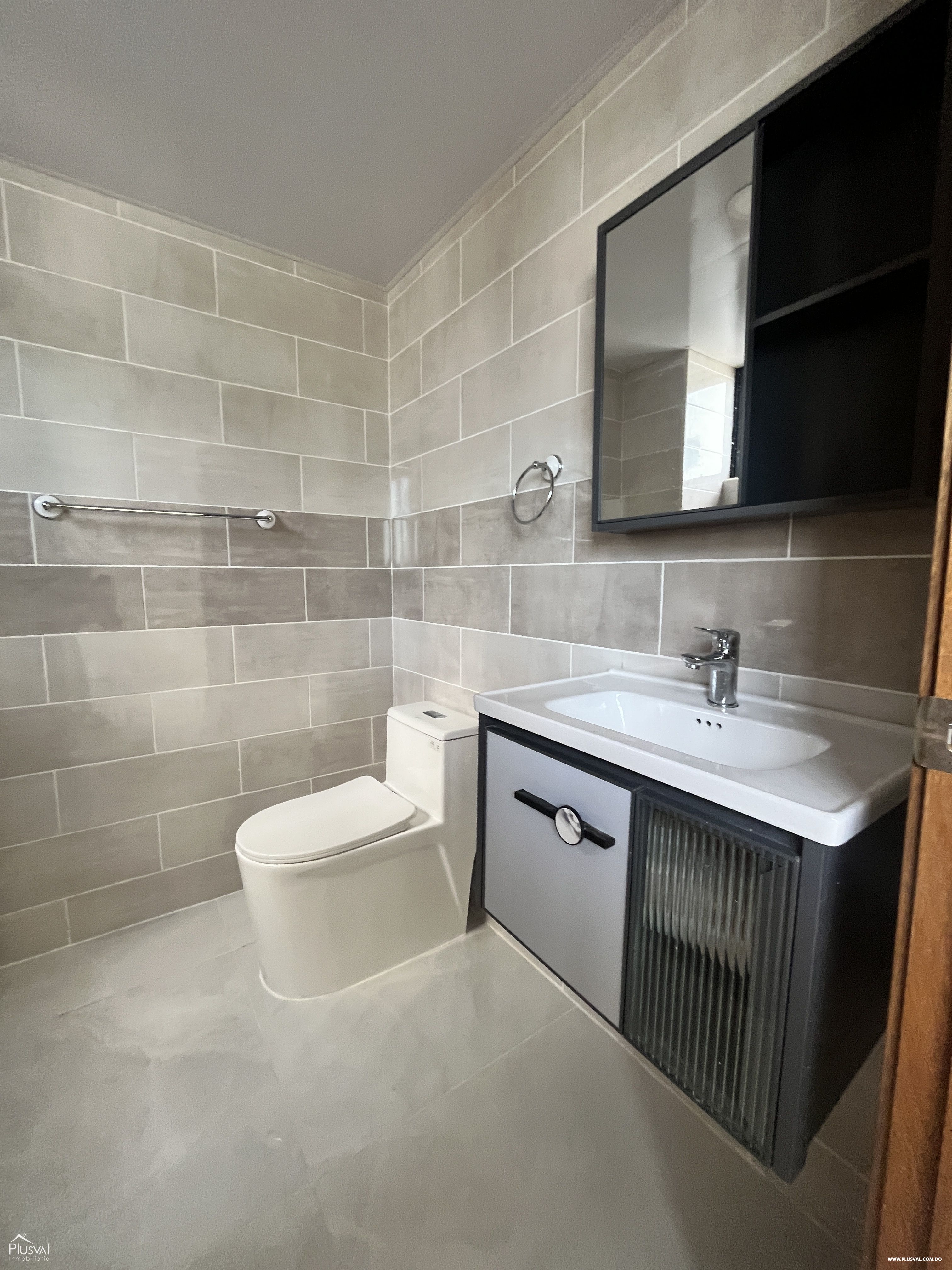 Apartamento Familiar en Venta en Renacimiento – 3 Habitaciones | 170 m² | Zona Tranquila y Céntrica 438004