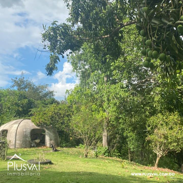 Finca con nave industrial en venta, en  San Cristóbal. 213534