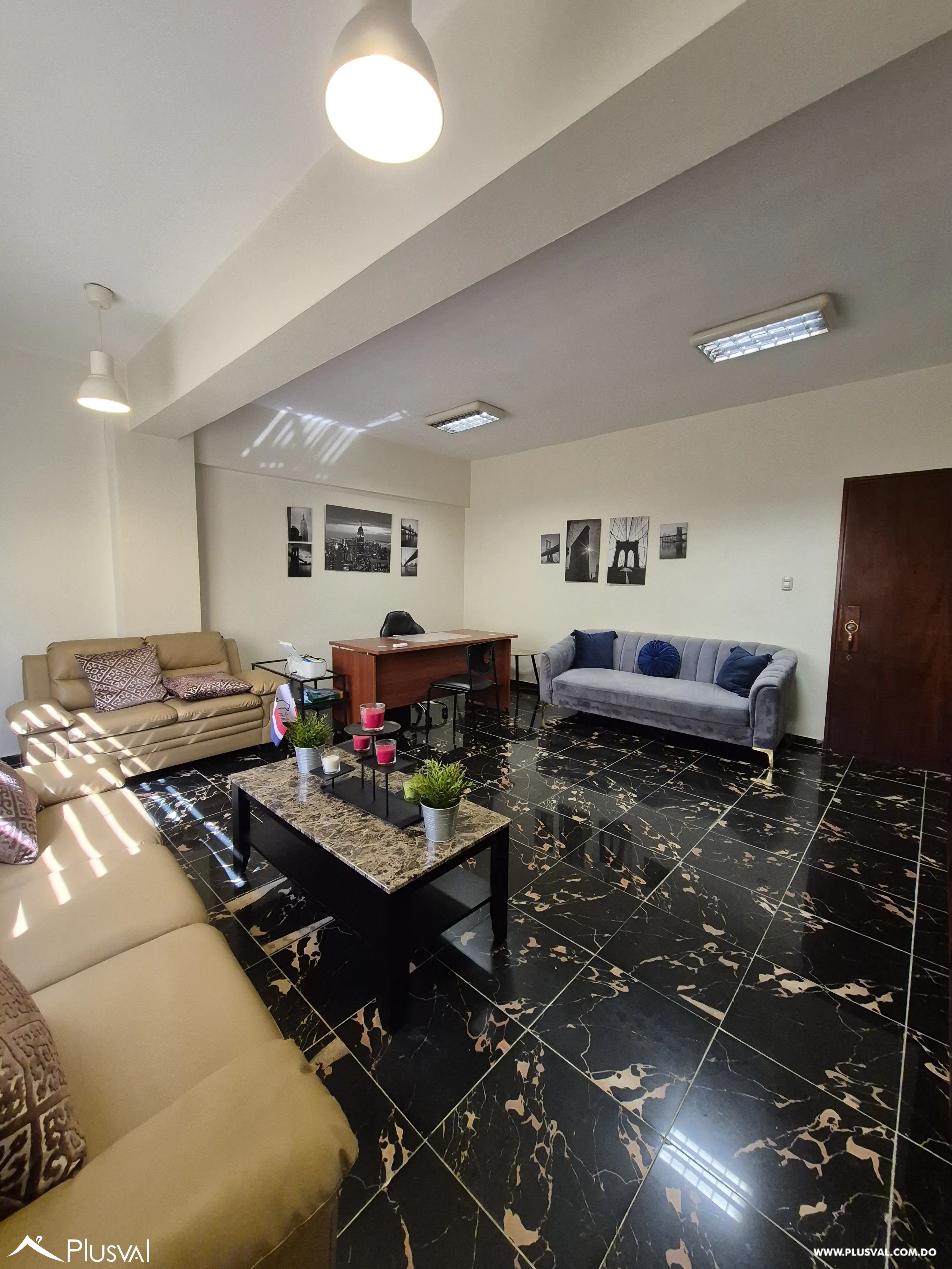 ALQUILER OFICINA PLAZA DE ALTO TRANSITO EN GAZCUE 493169