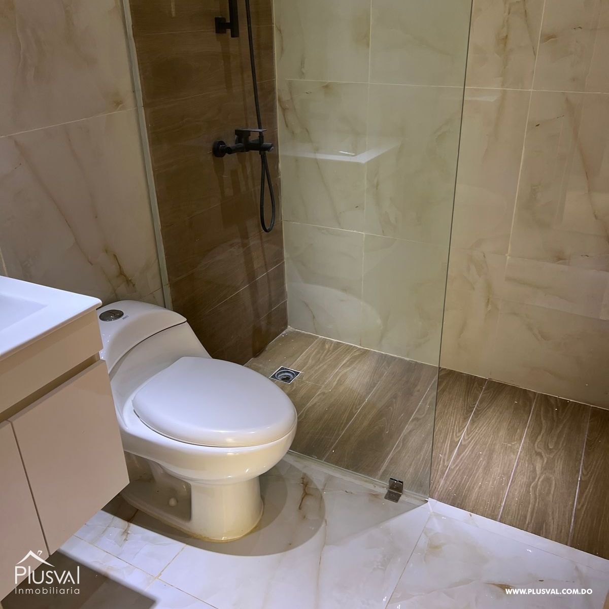 Descubre la comodidad y el estilo de vida en este hermoso apartamento 445159