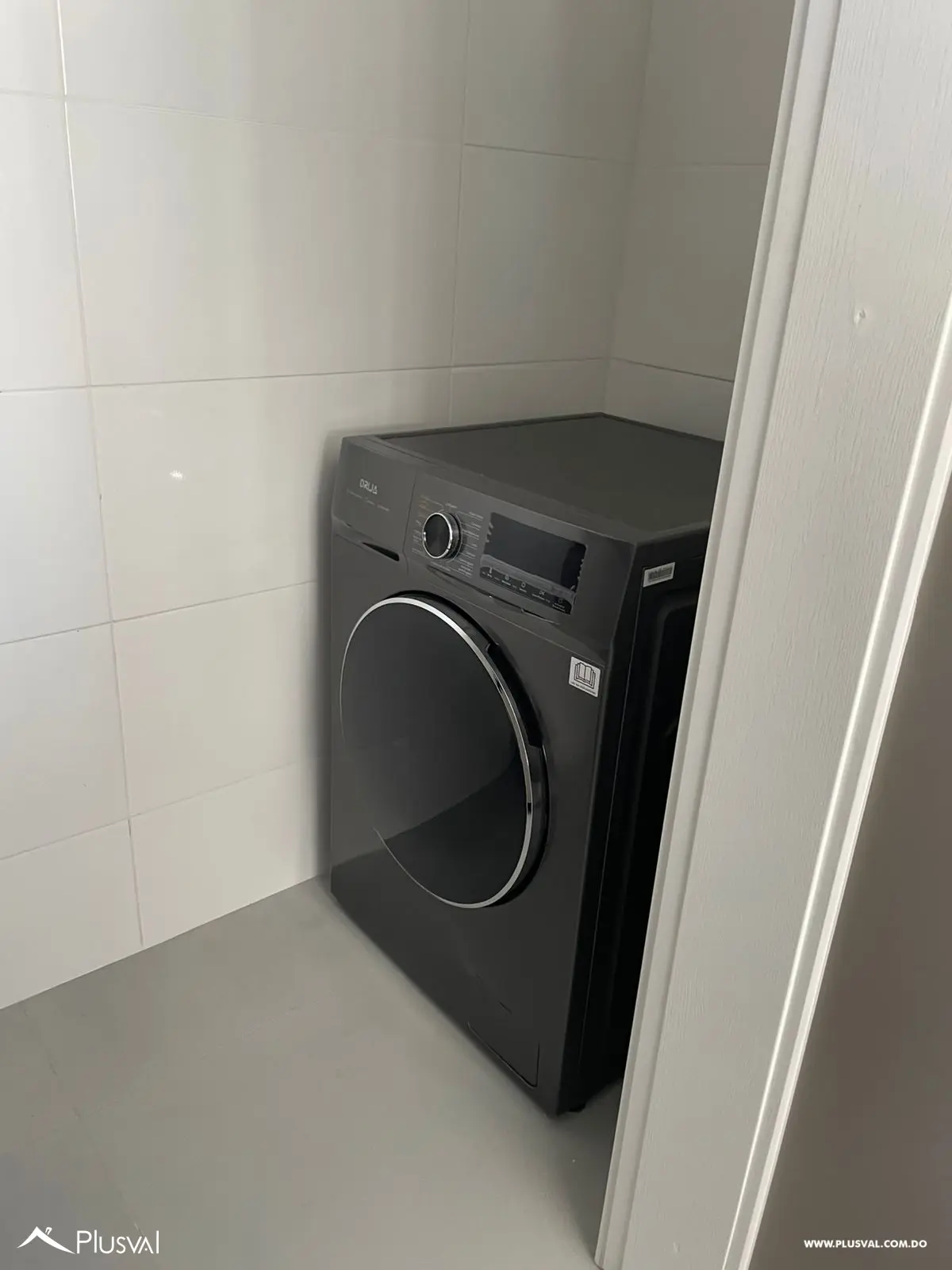 Apartamento en Alquiler de 1 habitación en Torre Nueva de Evaristo Morales 532139