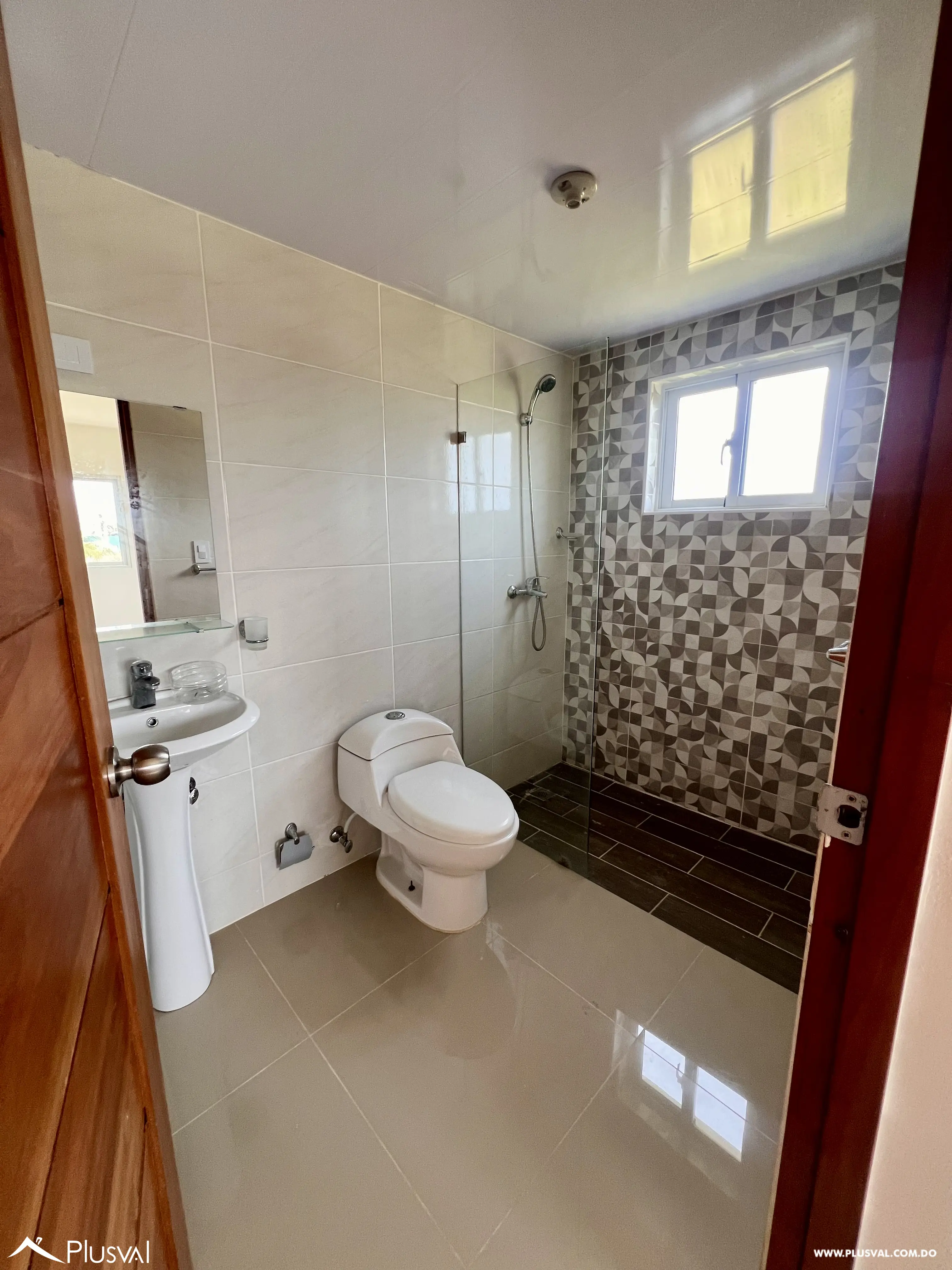Apartamento en venta en Santo Domingo Este, listo para estrenar. 526901