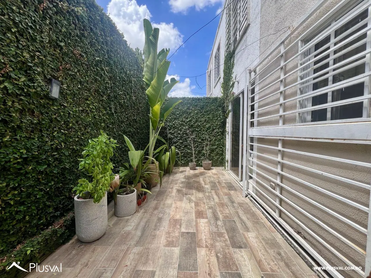 Casa dúplex en venta en Colinas del Viento con patio 526934