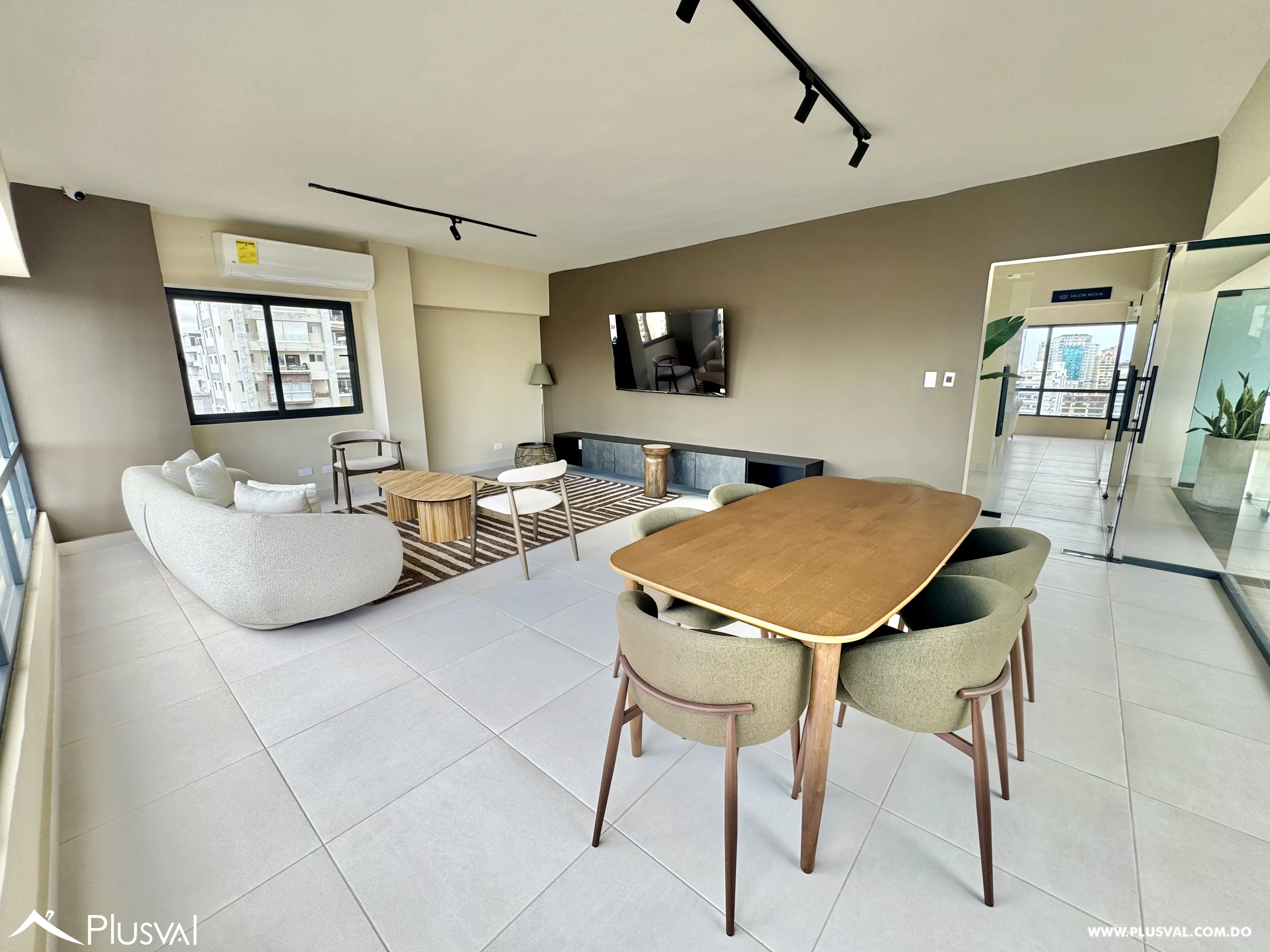 Alquilo Apto Finamente Amueblado en una de las Mejores Zonas de Naco 500032