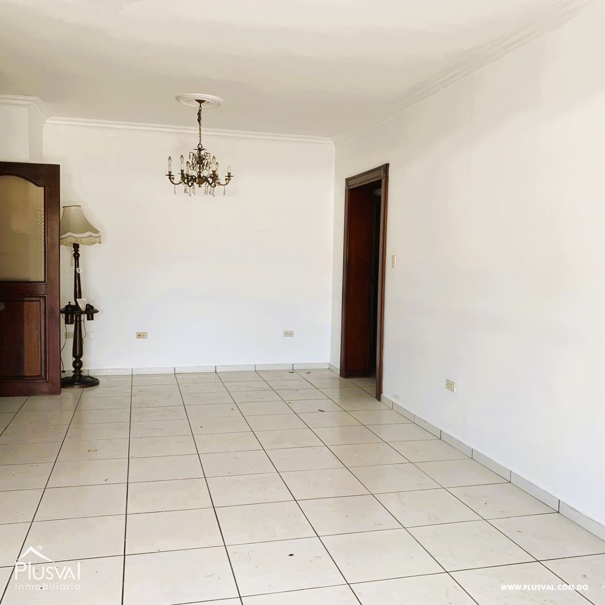 Apartamento con terraza en venta, Evaristo Morales de 3 habitaciones 395385