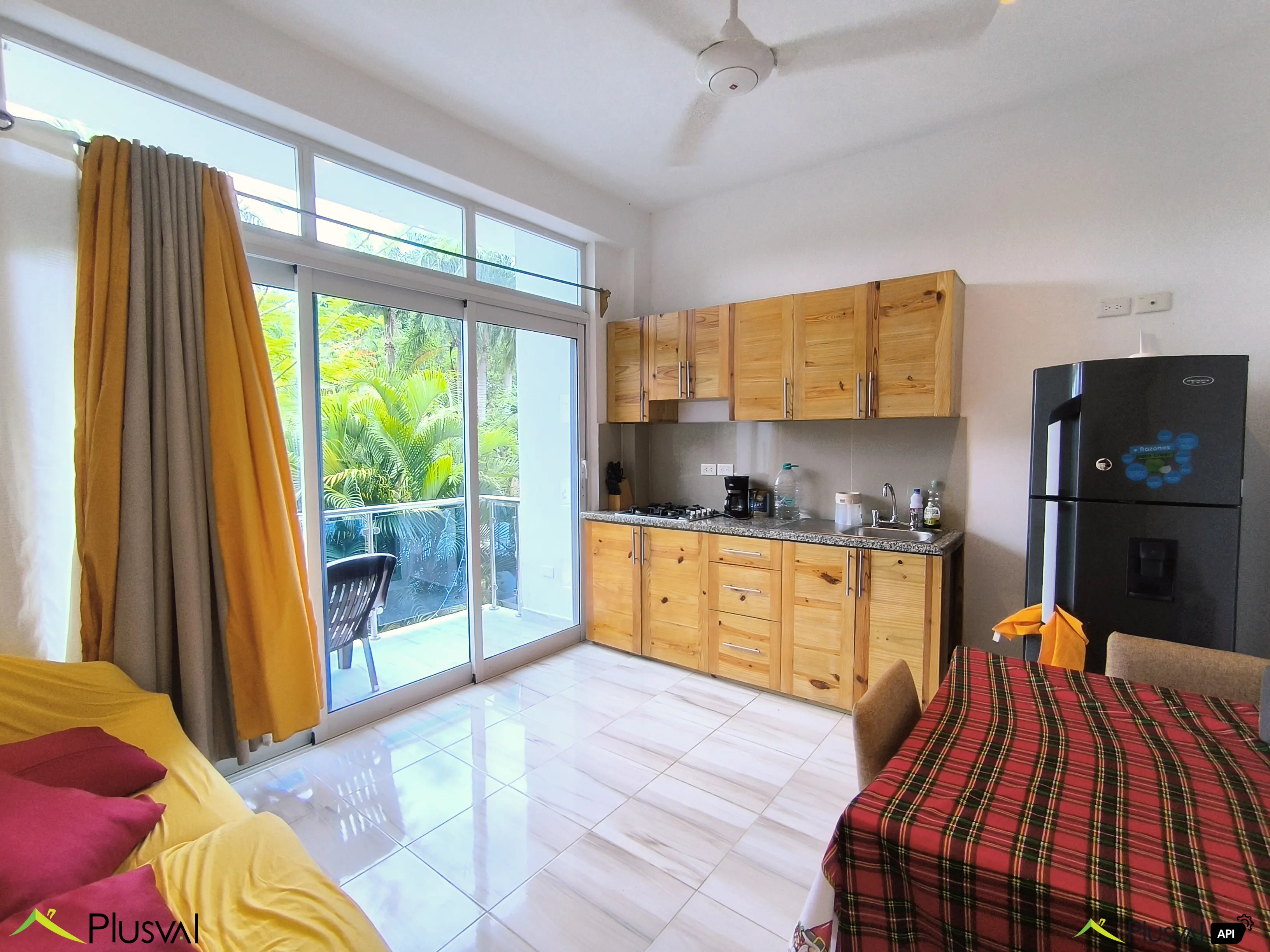 Solar de Esquina con Construcción en Venta en Las Terrenas – Ideal para Inversión Turística 445896