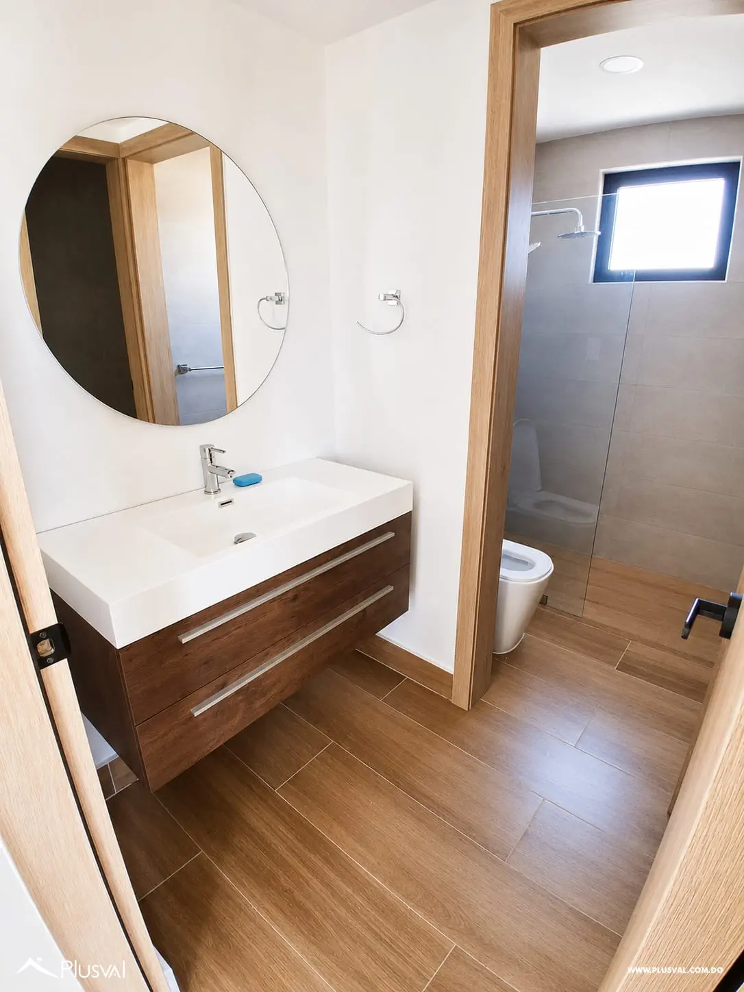 Moderno y amplio apartamento en alquiler con linea blanca 518824