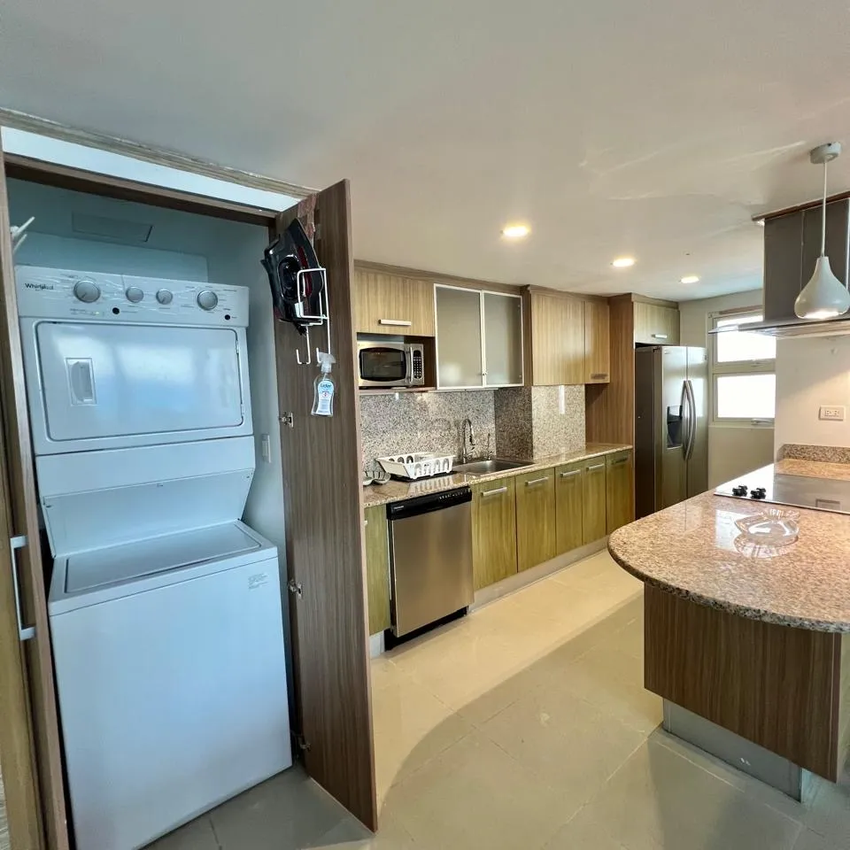 Apartamento en alquiler, en Marbella 389438