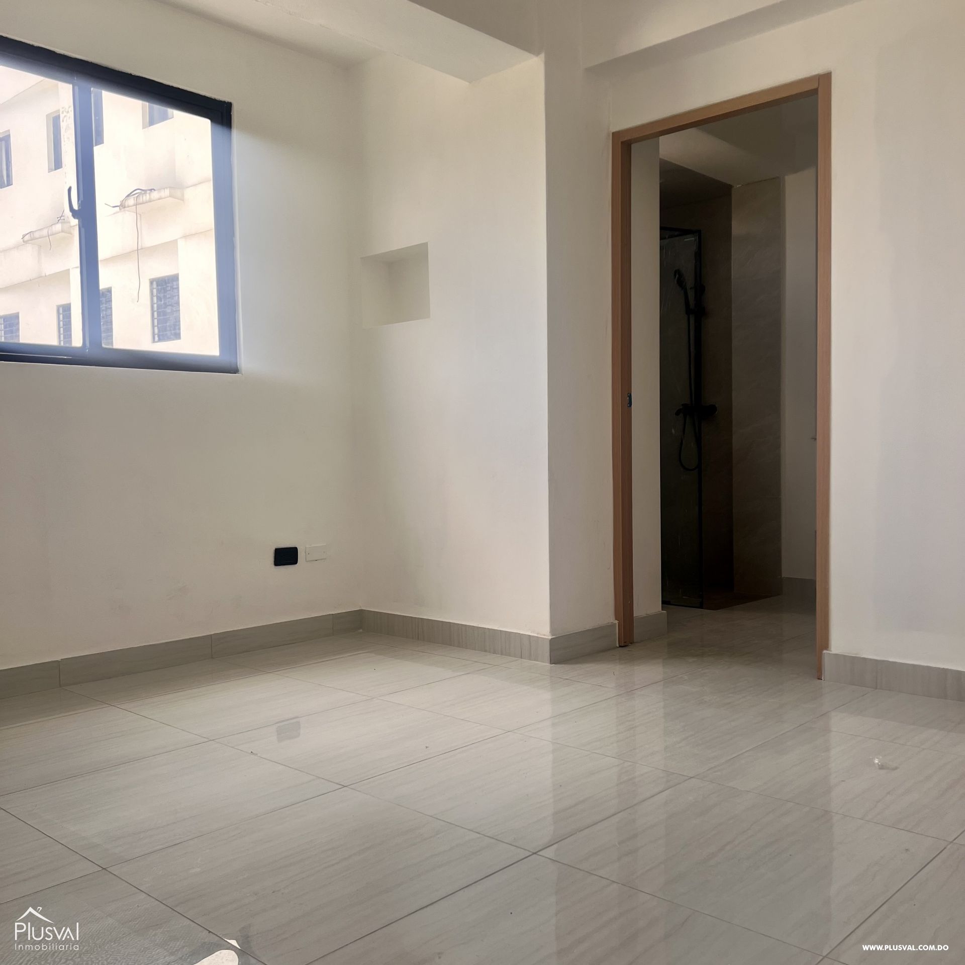 Apartamentos en la Urbanizacion Tropical 431160