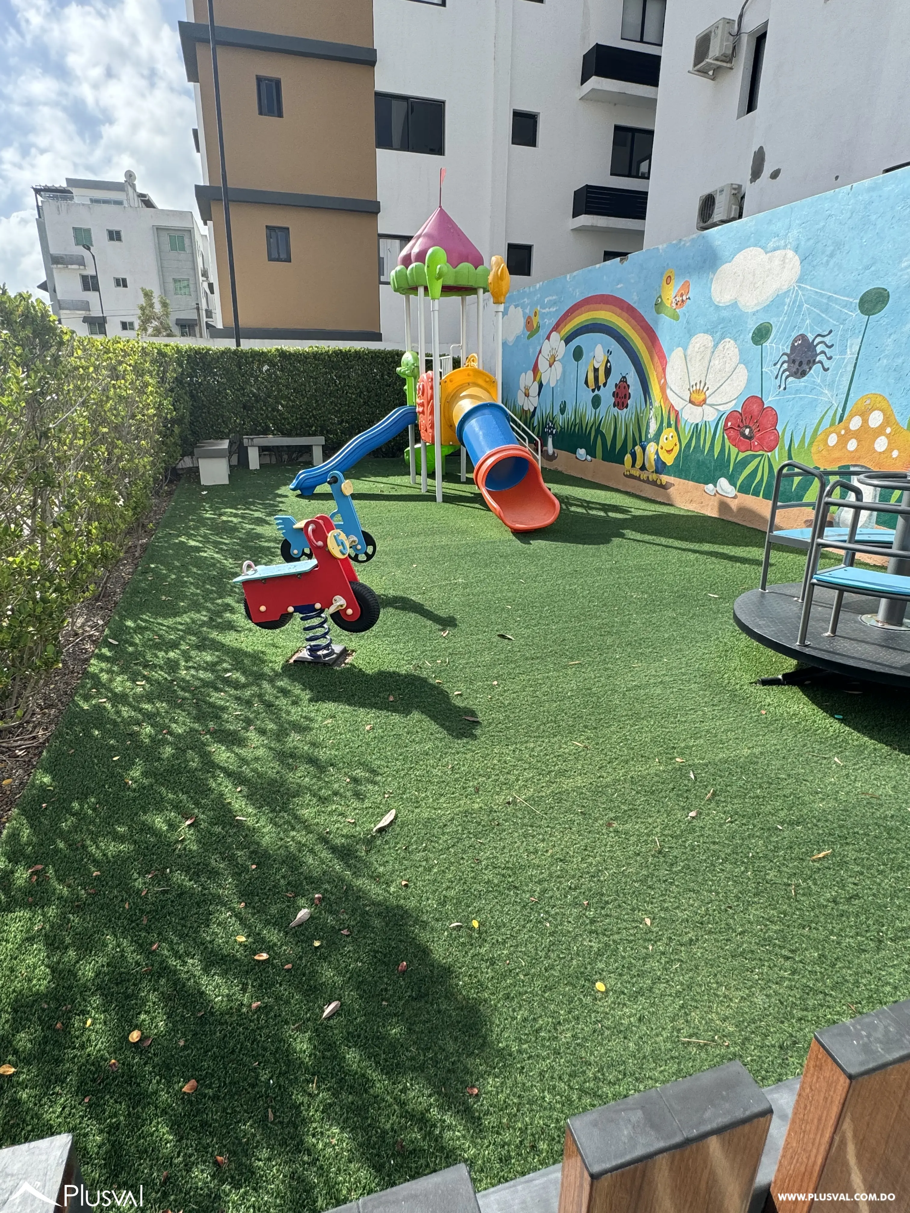 Amplio y Moderno Apartamento en Venta Ubicado en Zona Céntrica de Santiago 508460