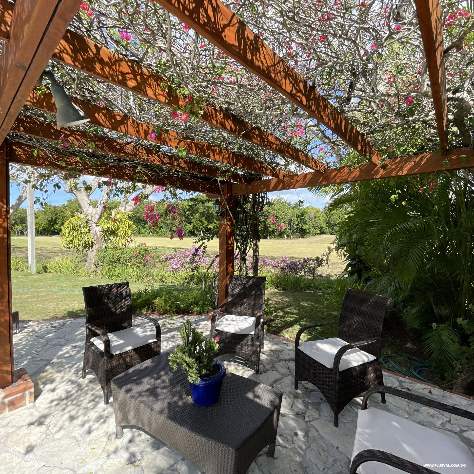 Villa Amueblada con Solar Incluido, Metro Country Club 219656