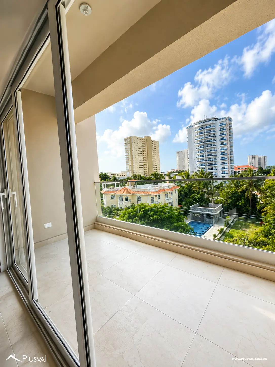 Apartamento en venta en Juan Dolio, a 3 minutos de la playa 521548