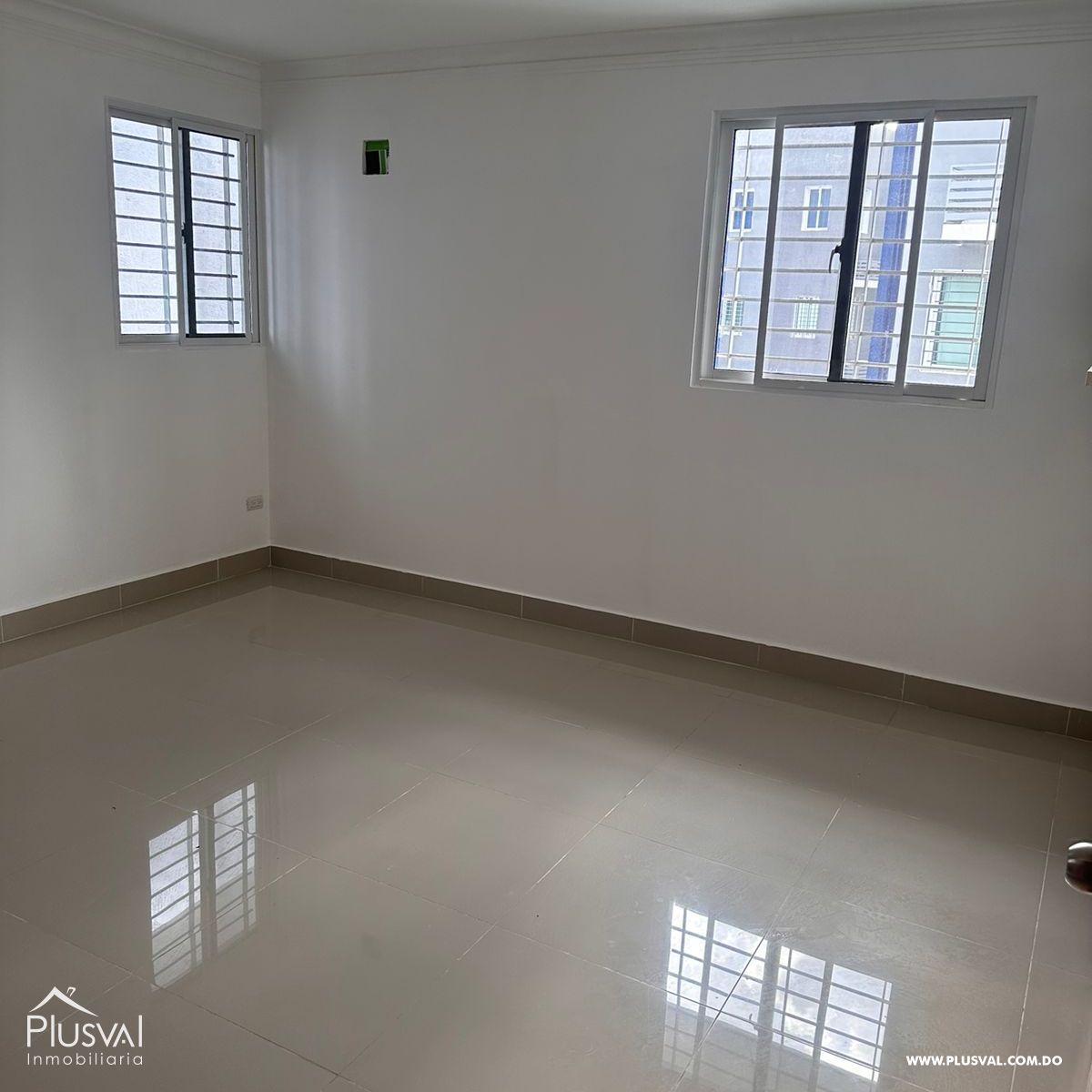 "Exclusivo PH con Vista a las Montaña detrás del HOMS: Tranquilidad y Confort en el Corazón de Santiago, República Dominicana"  E4 338273