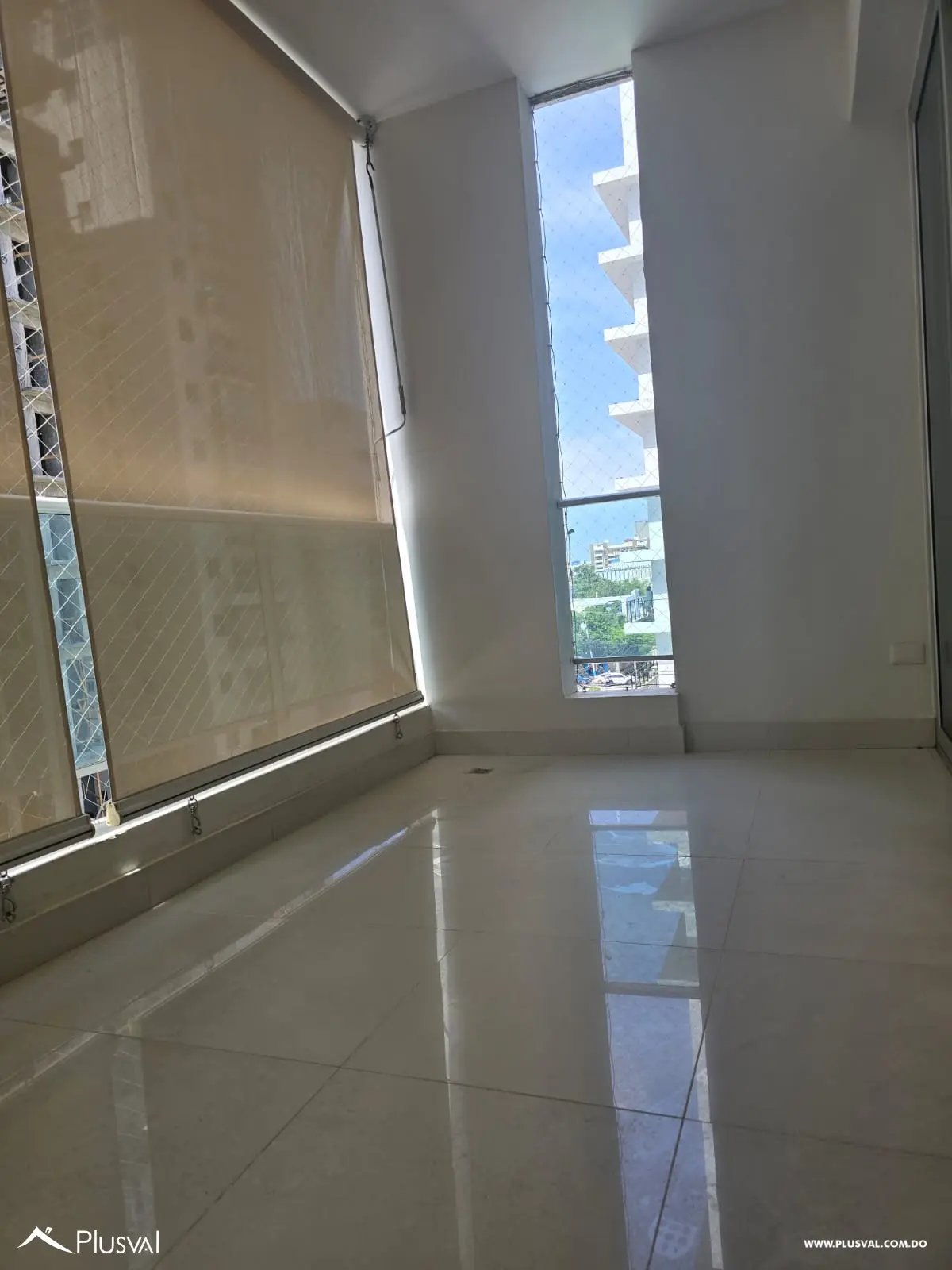 Alquiler Apto Moderno en Torre de Lujo con Línea Blanca y aires acondicionados. 522240